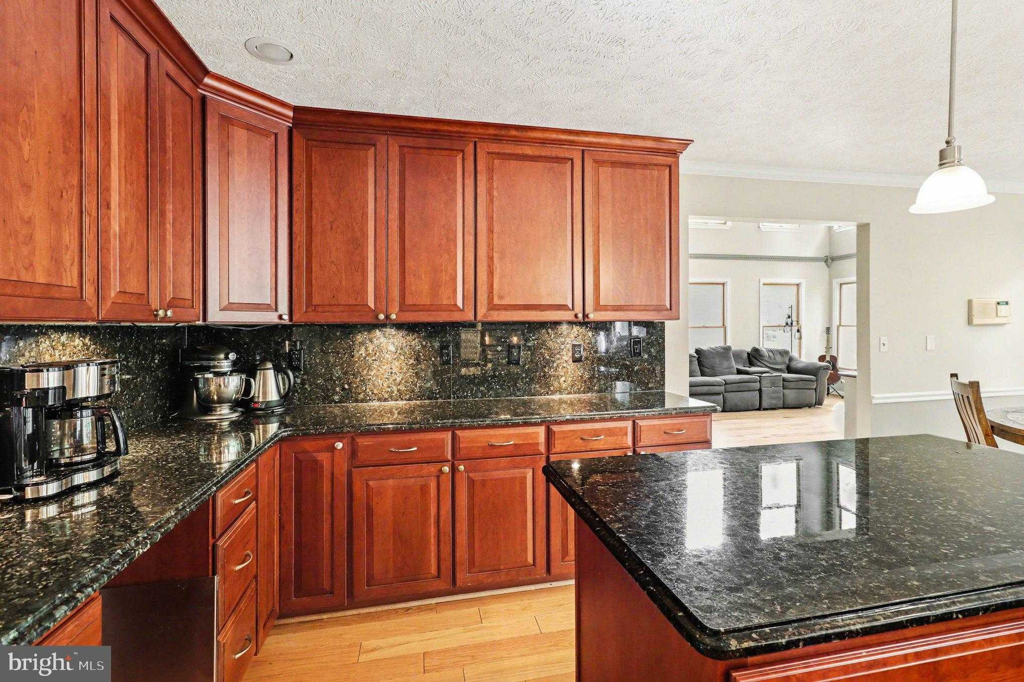 98 Wateredge Ln photo 7