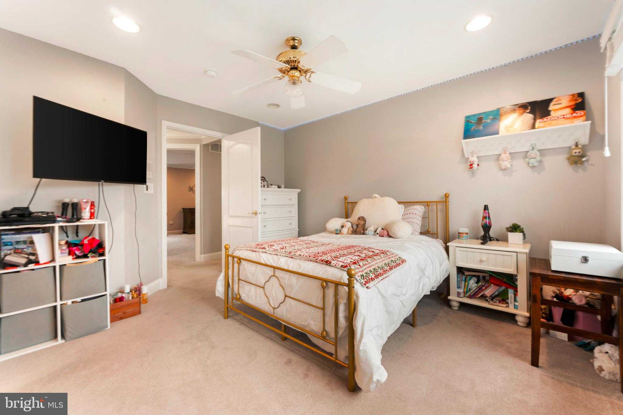 127 Addis Dr photo 33