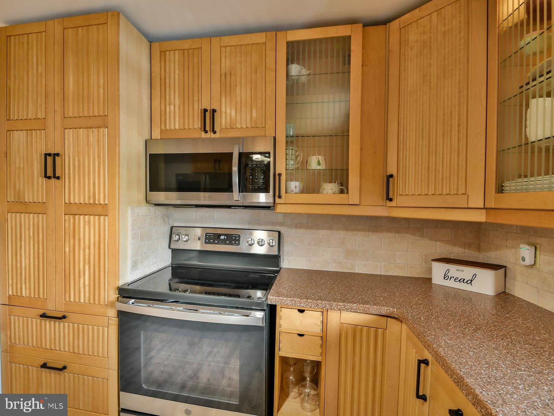 8024 Escalon Ave photo 15