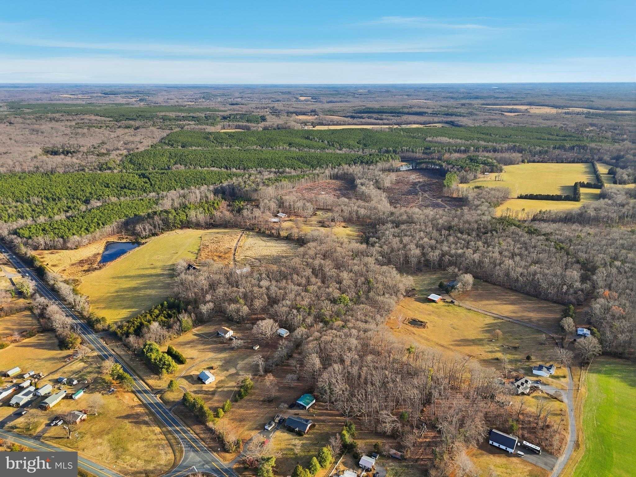 Constitution Blvd photo 17