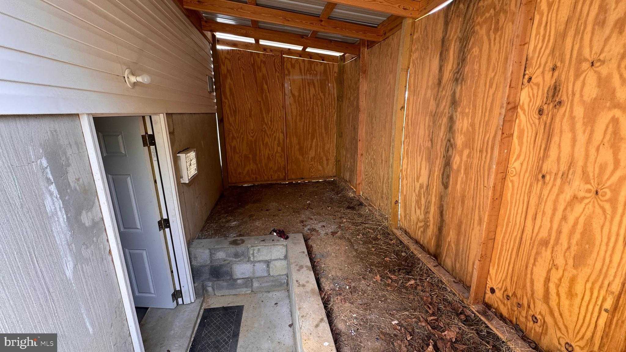 704 Watson Ave photo 25