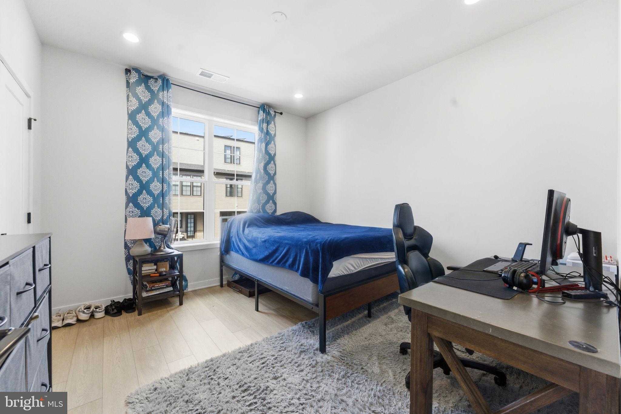 22160 Penelope Heights Ter photo 33