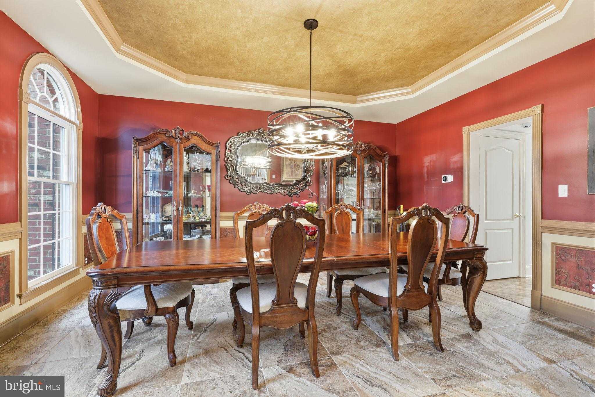 135 Livery Dr photo 9