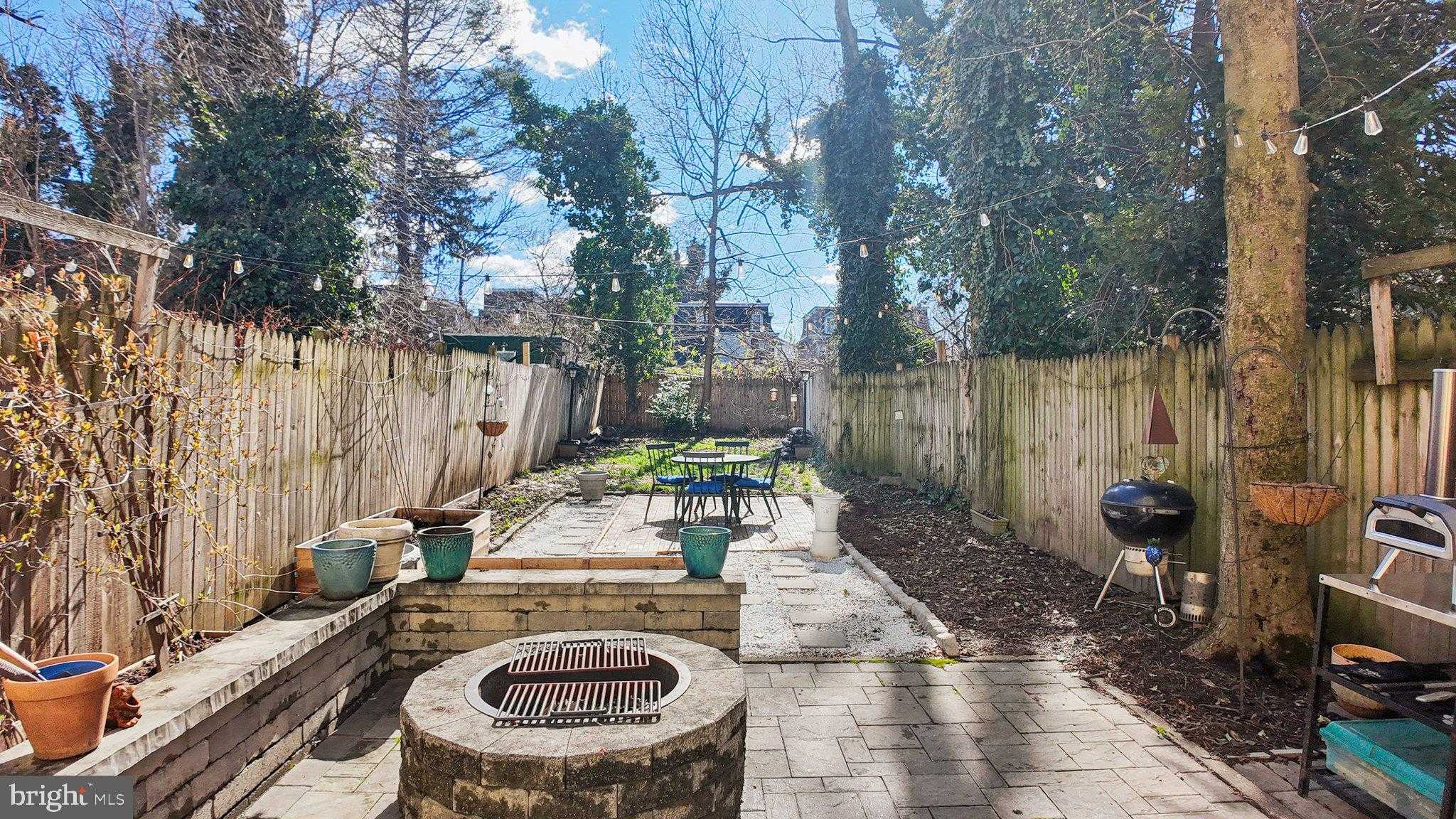 224 W Penn St photo 2