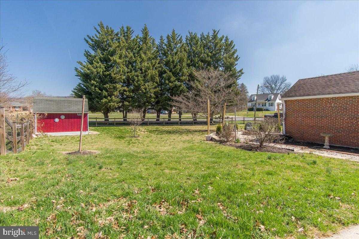 501 N Main St photo 25