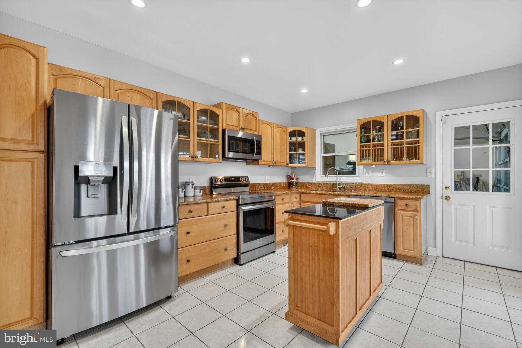 4406 Roundhill Rd photo 9