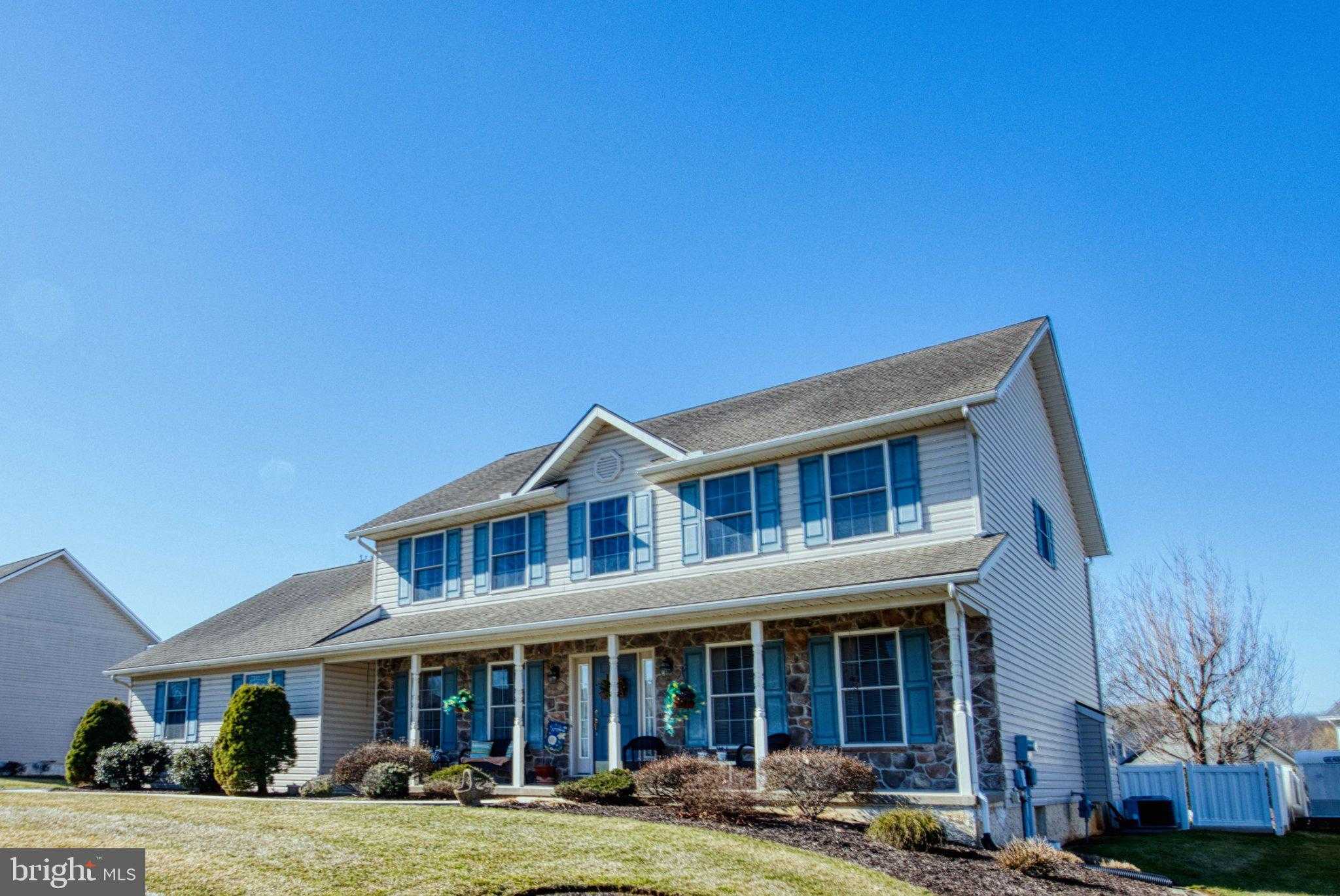 28 Norfolk Ln photo 2