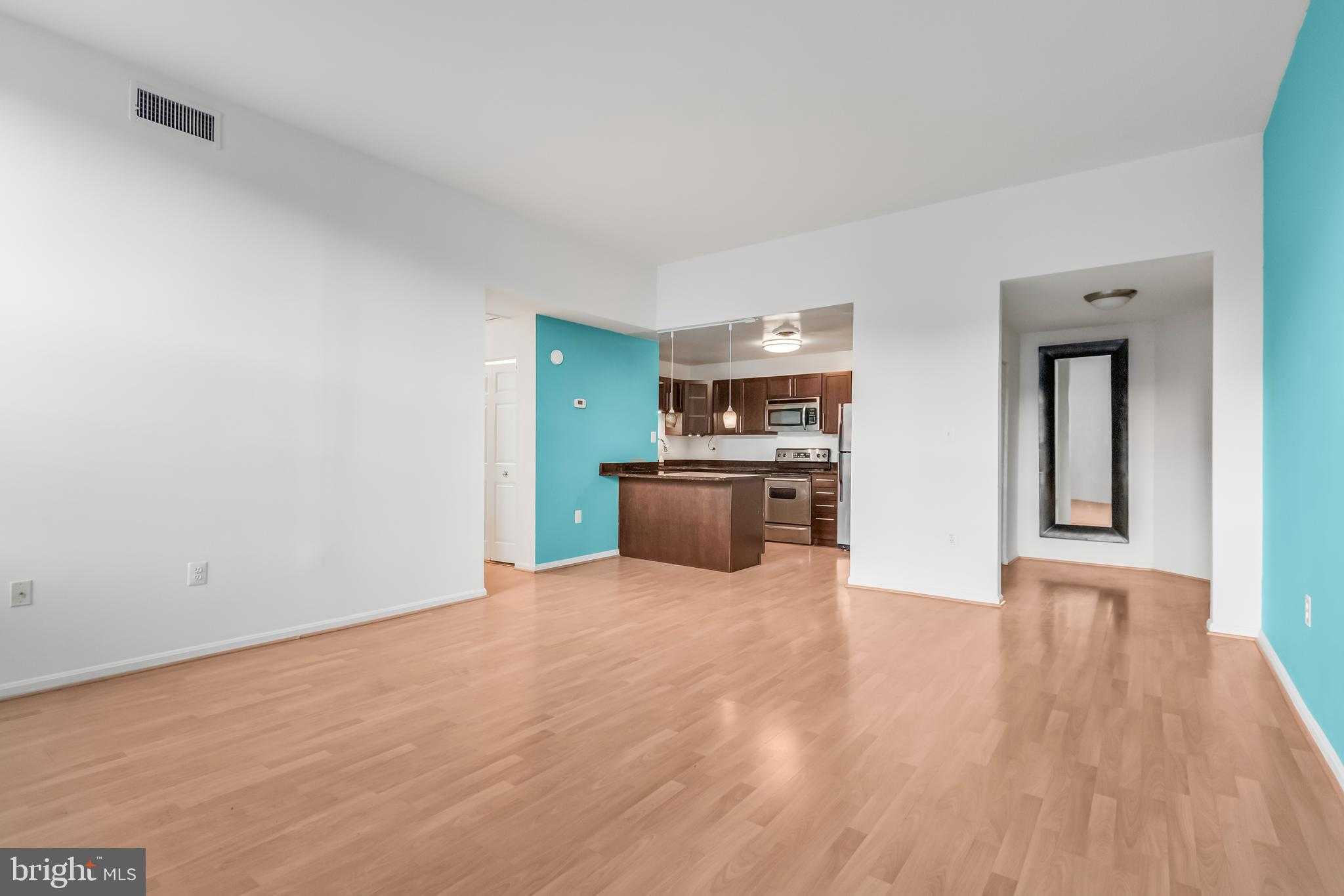 1011 Hunter St Apt E4 photo 15