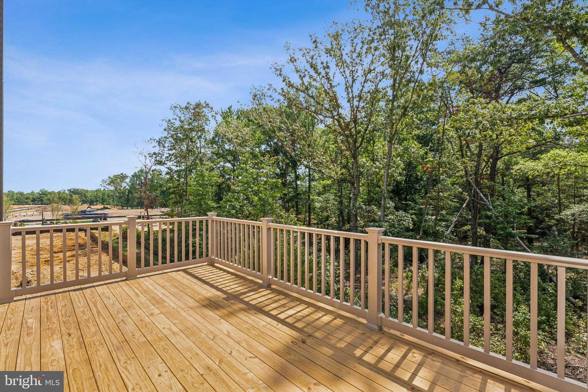 7037 Gladebrook Rd photo 35