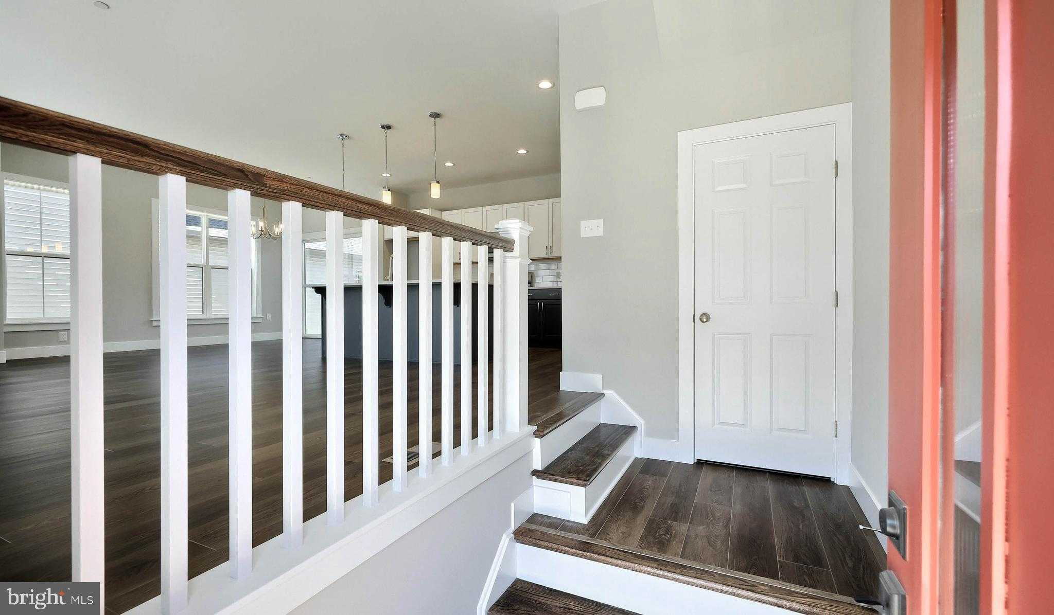 109 Madison Dr photo 6