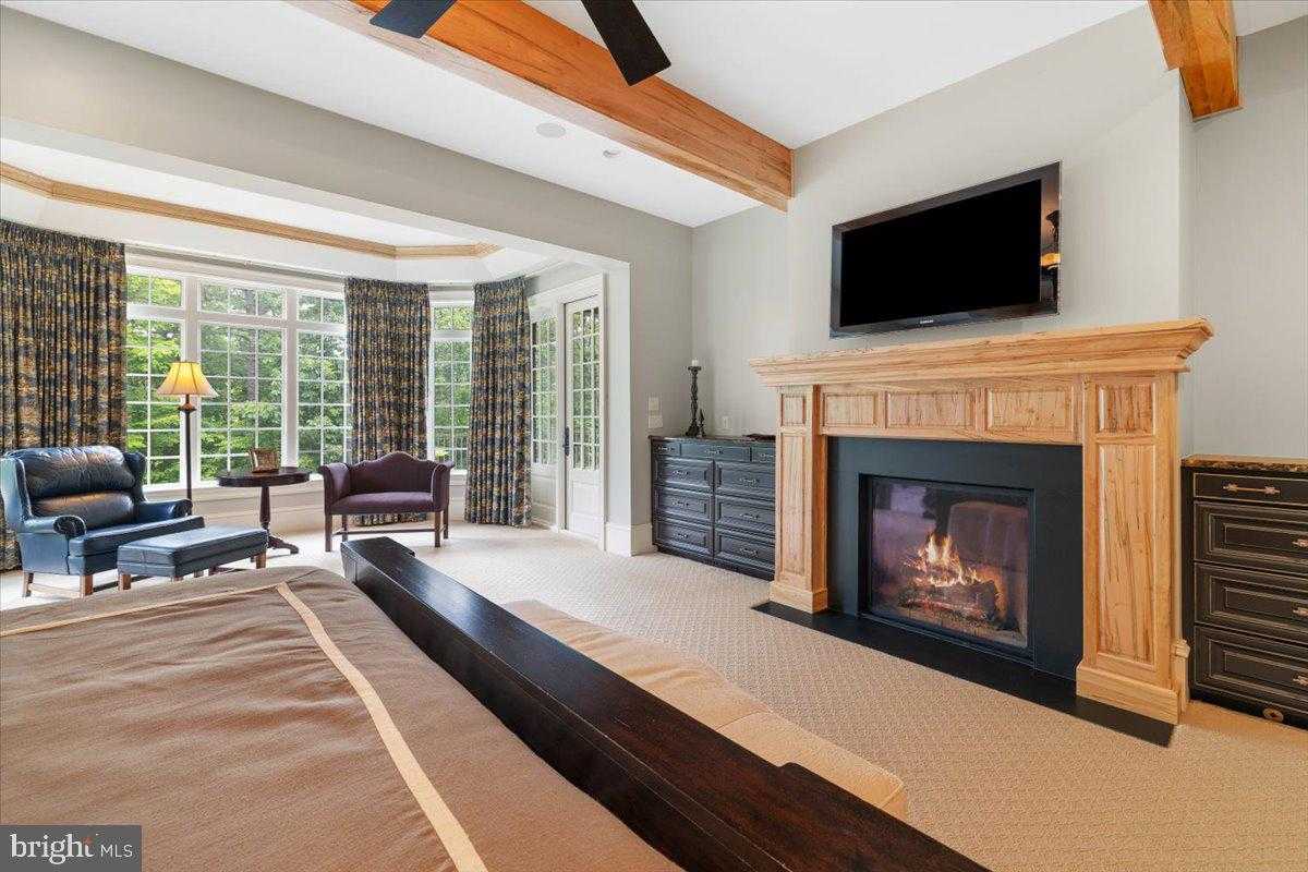 4255 Fortress Dr photo 7