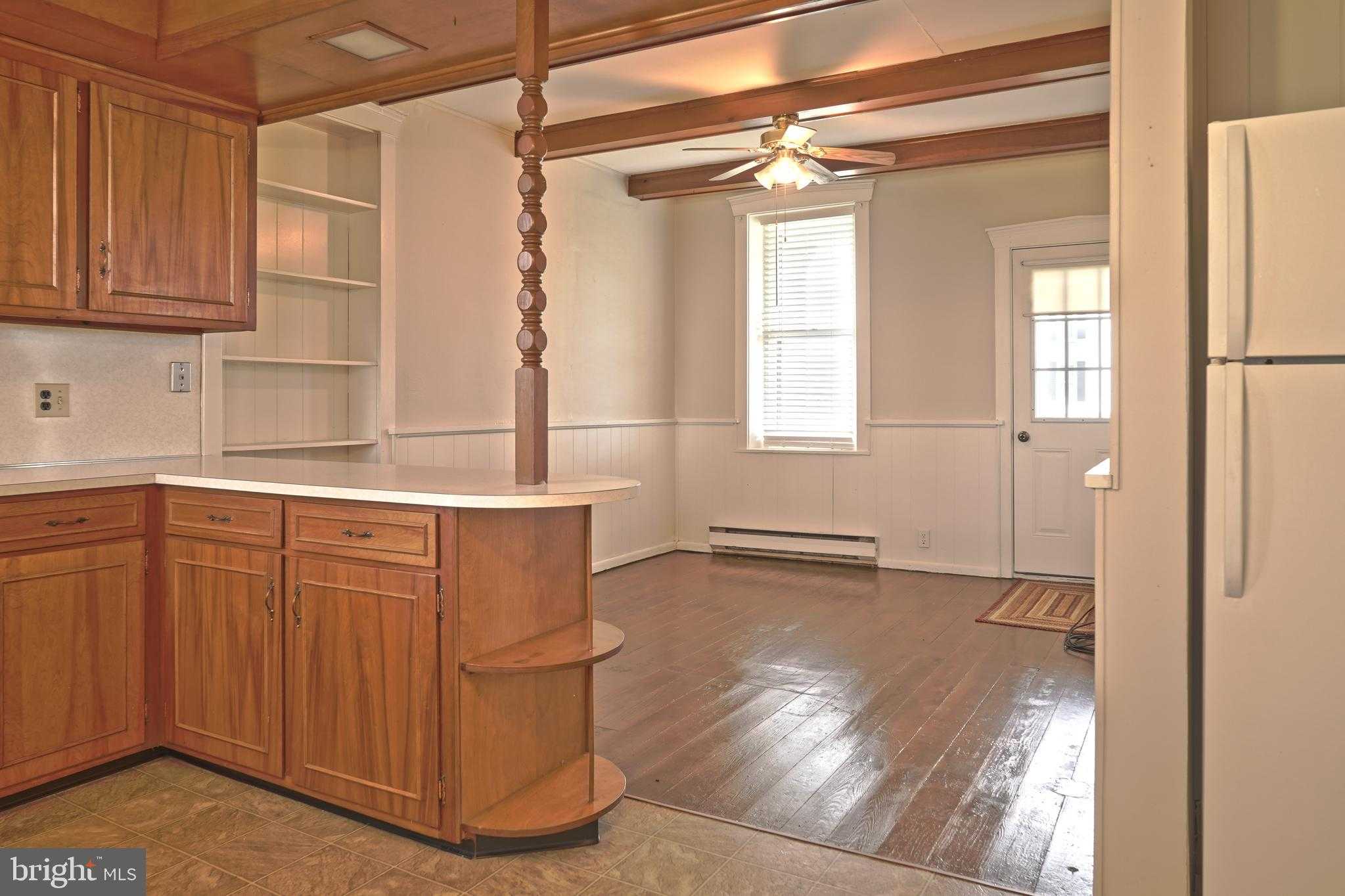 448 E Main St photo 5