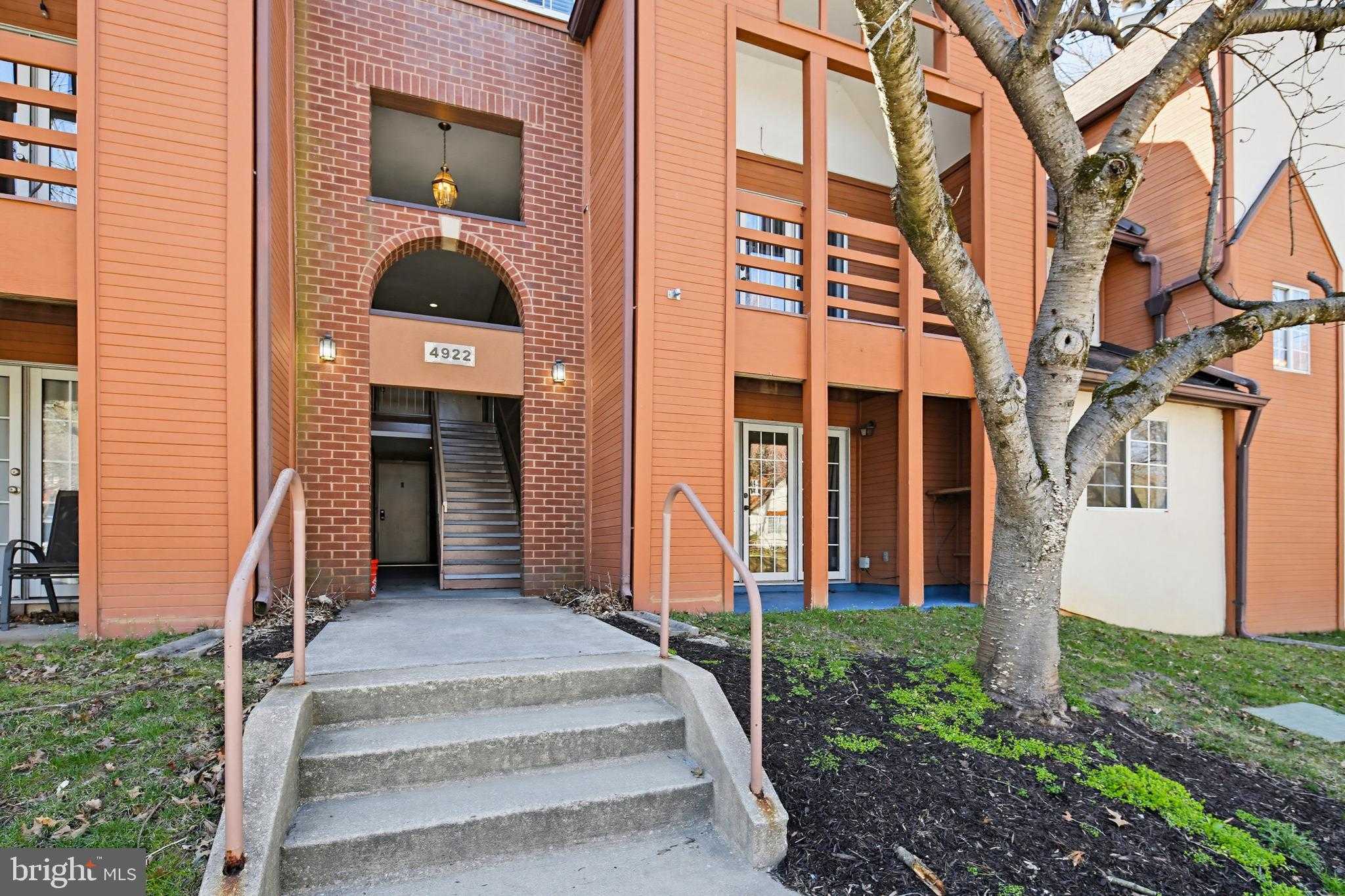 4922 Columbia Rd photo 4