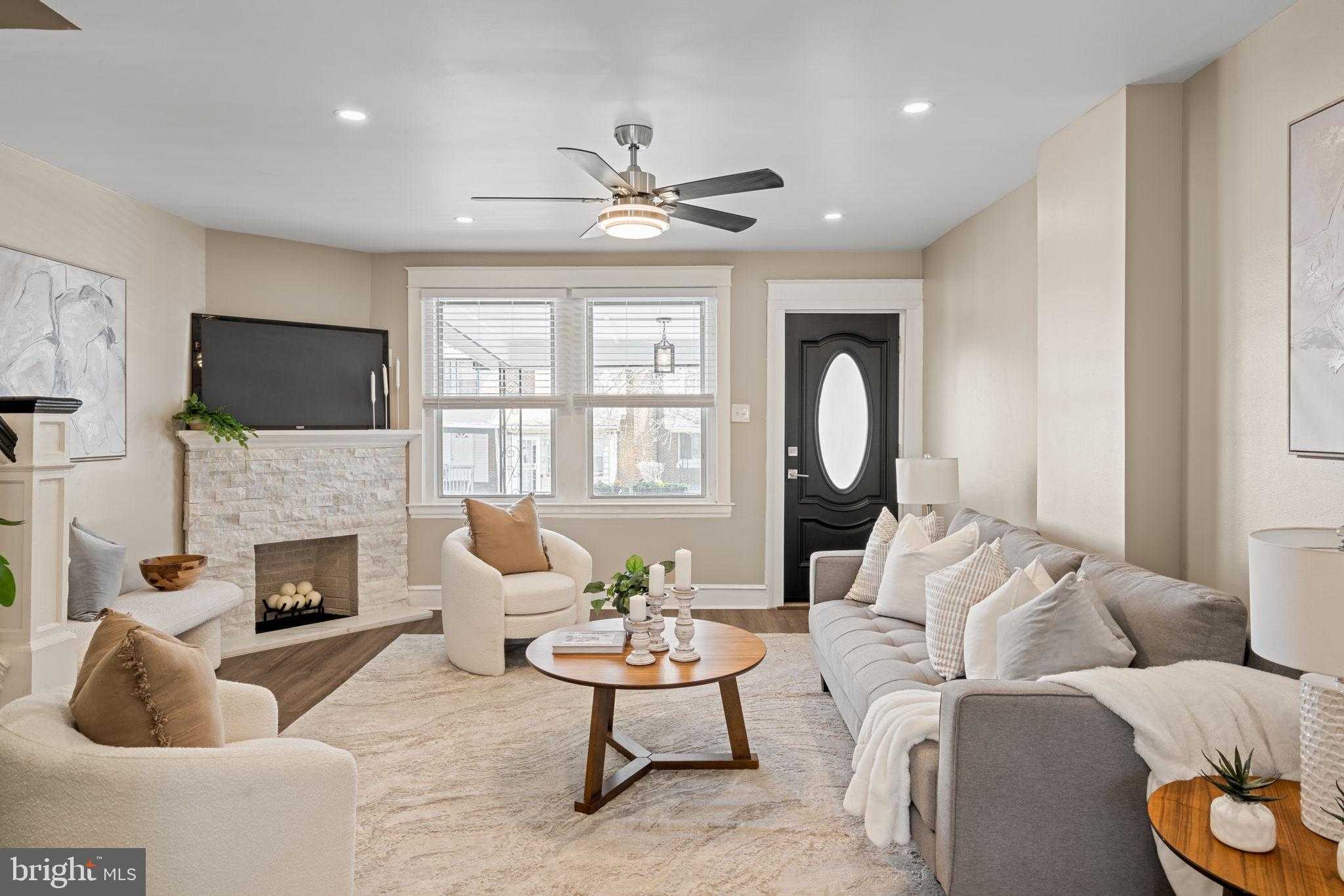 4558 Fernhill Rd photo 2