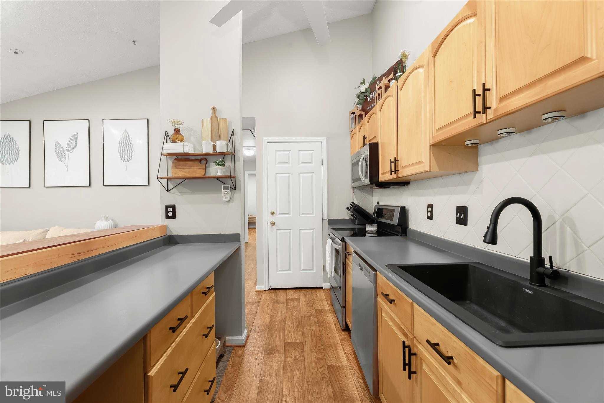 641 Deering Rd photo 15