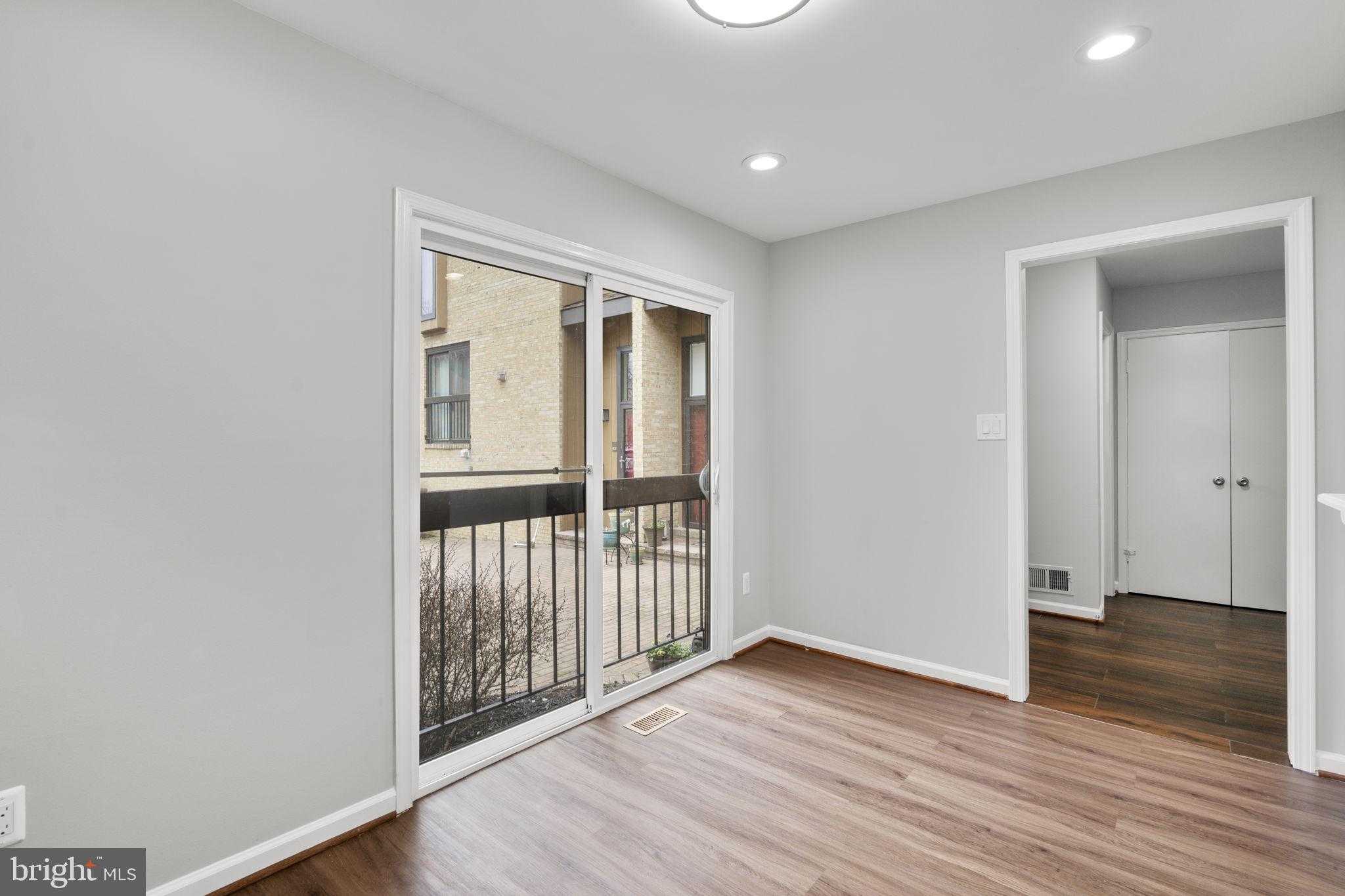 3170 Readsborough CT photo 11