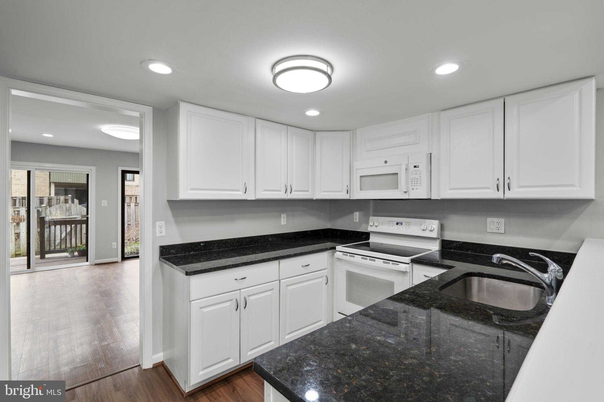 3170 Readsborough CT photo 7