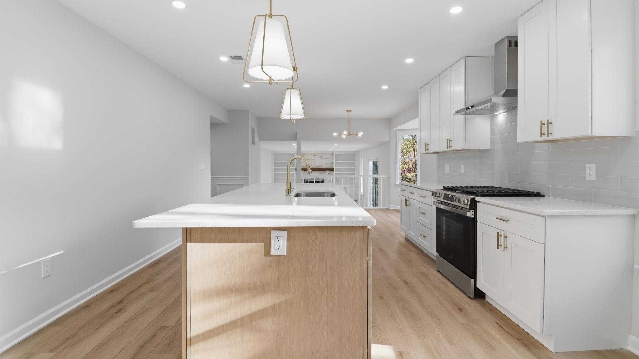 4843 Hornbeam Dr photo 13