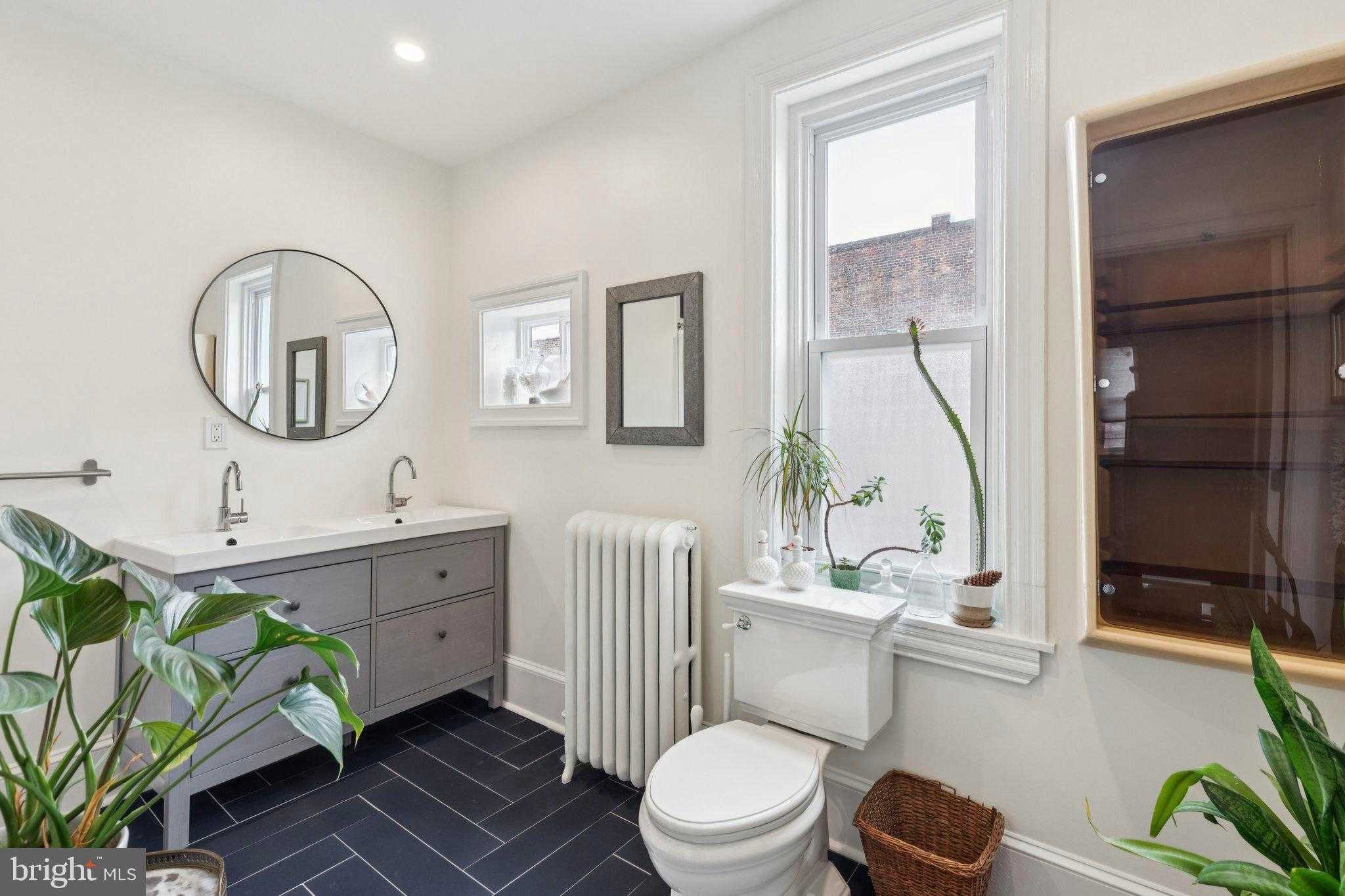 1561 E Montgomery Ave photo 22