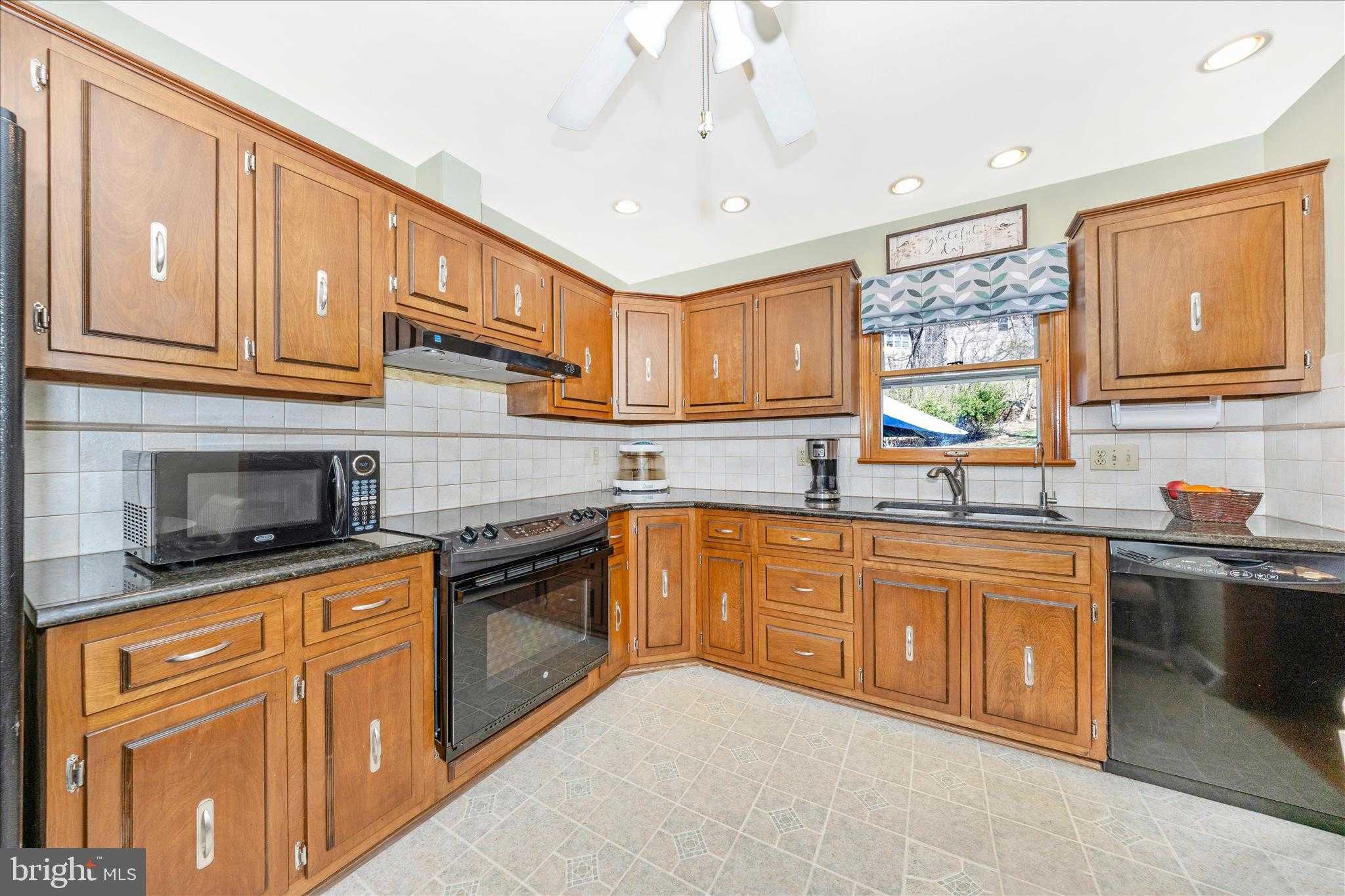 4614 Pinewood Trl photo 15