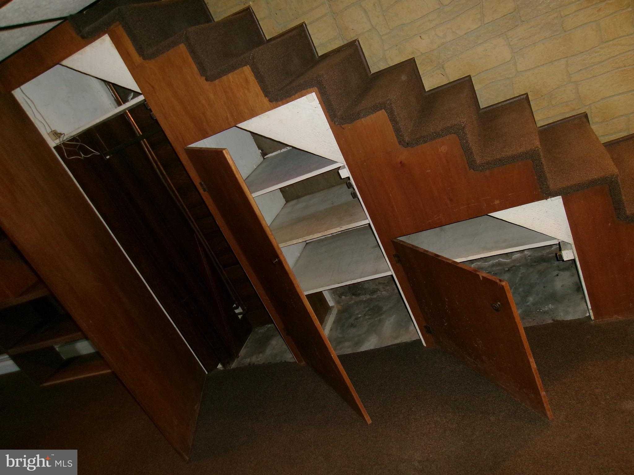 201 N George St photo 31