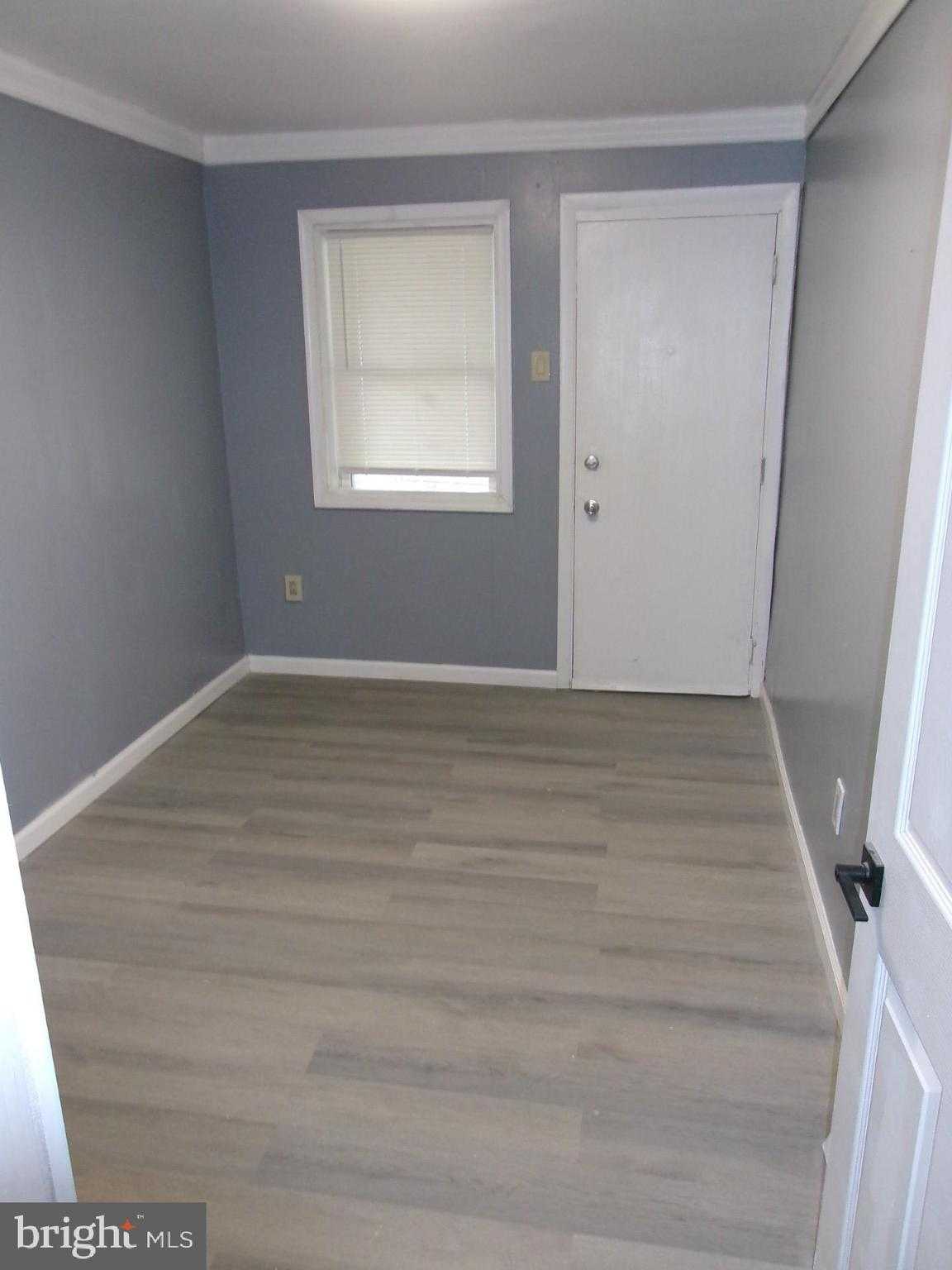 1017 Barker Rd photo 11