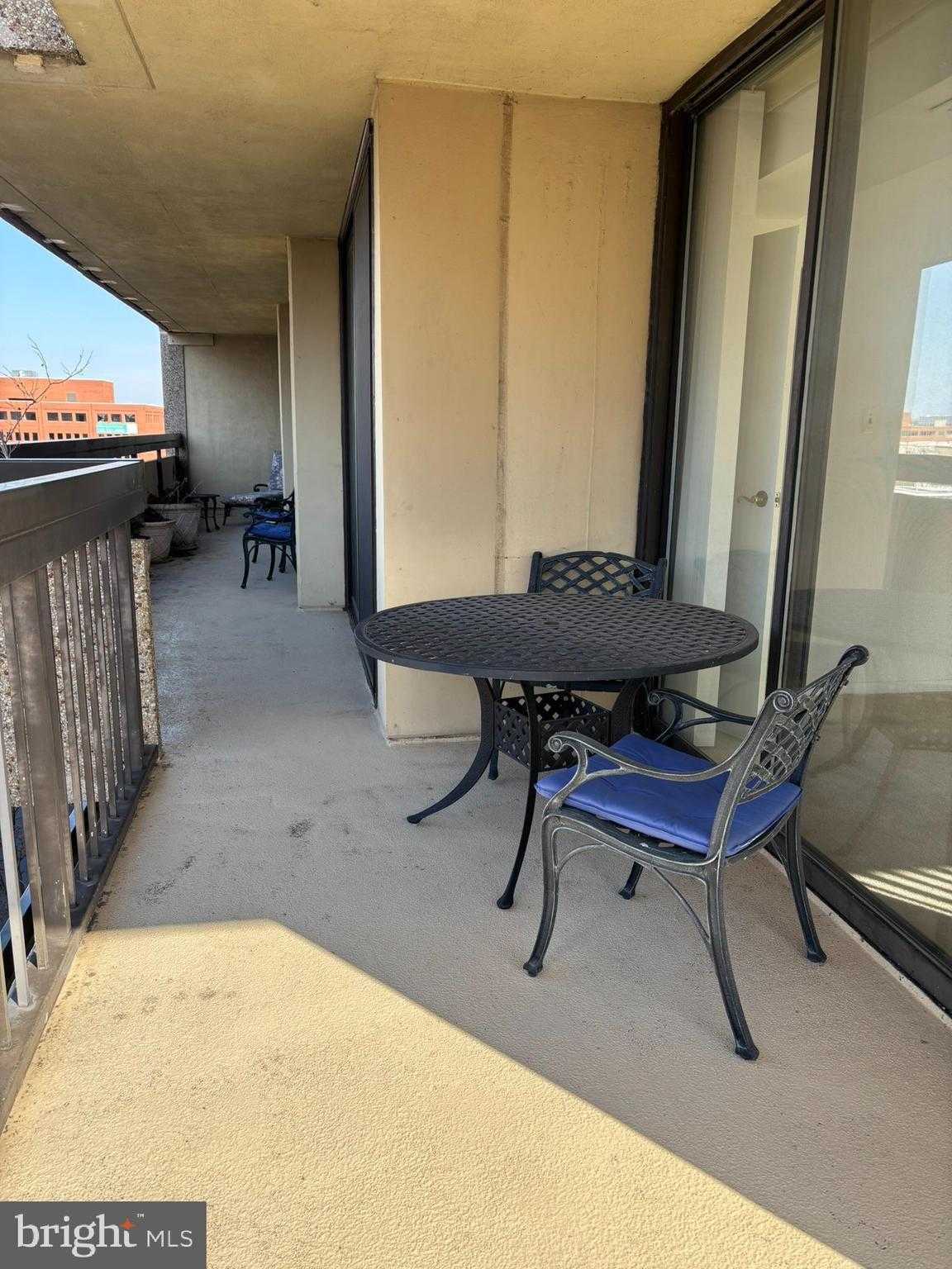 400 Madison St Apt 604 photo 33