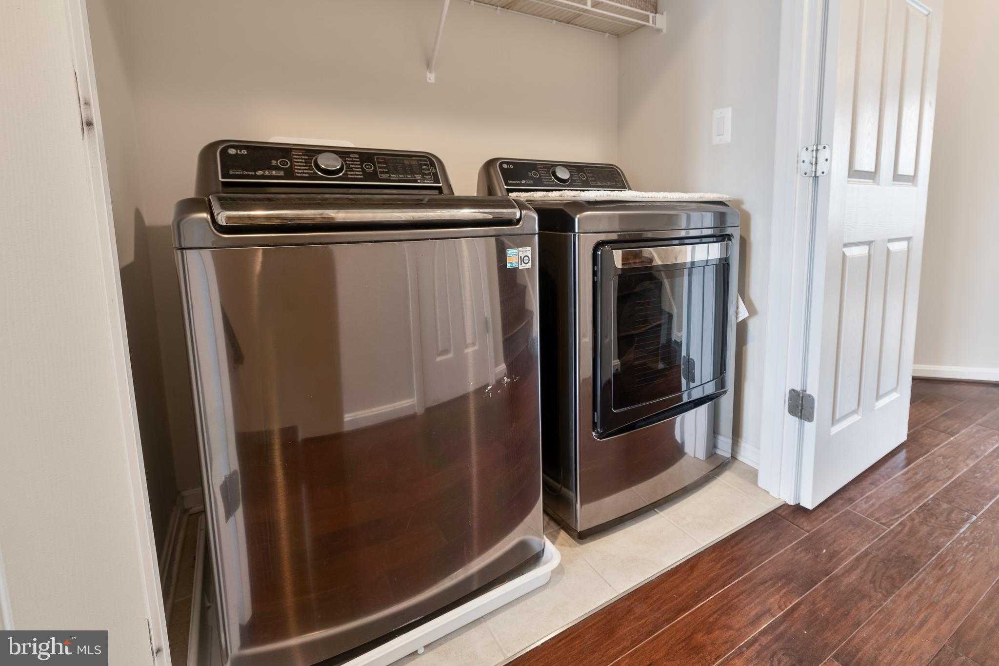 1209 Berry St photo 35