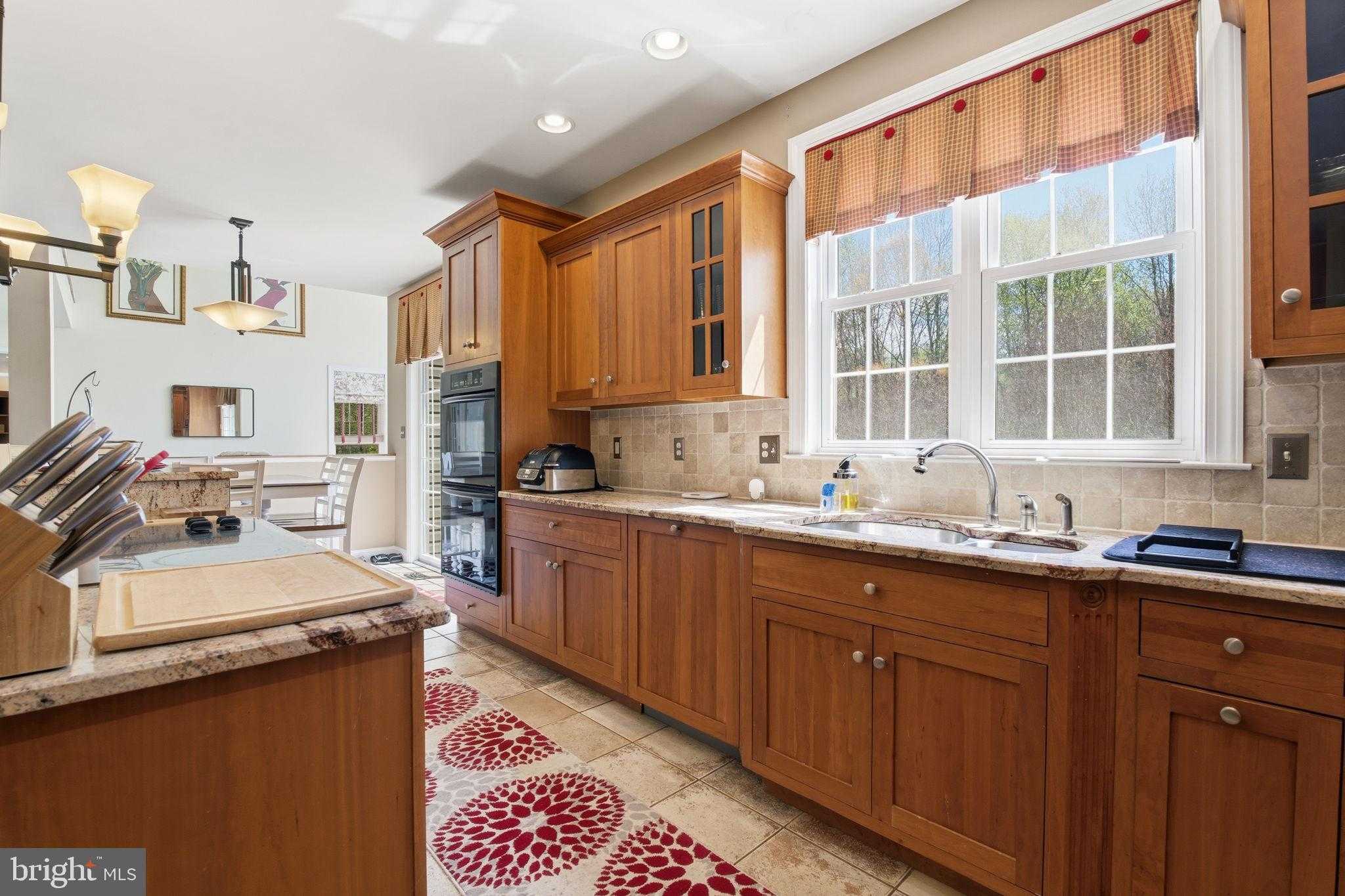 26 Lake Forest Dr photo 10