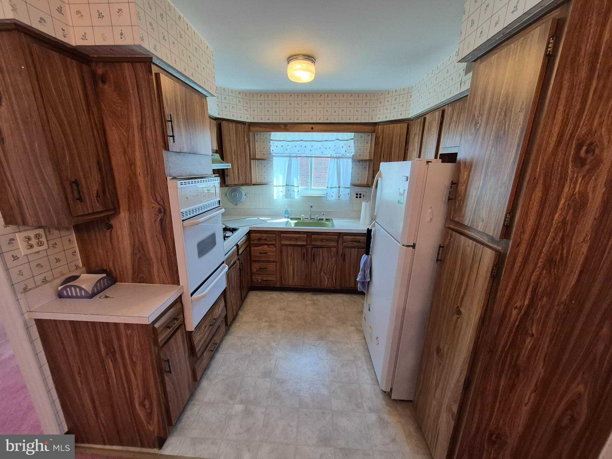 816 Saint Vincent St photo 4