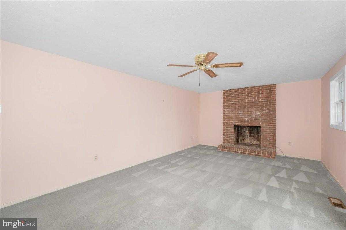 584 Pumphouse Rd photo 10