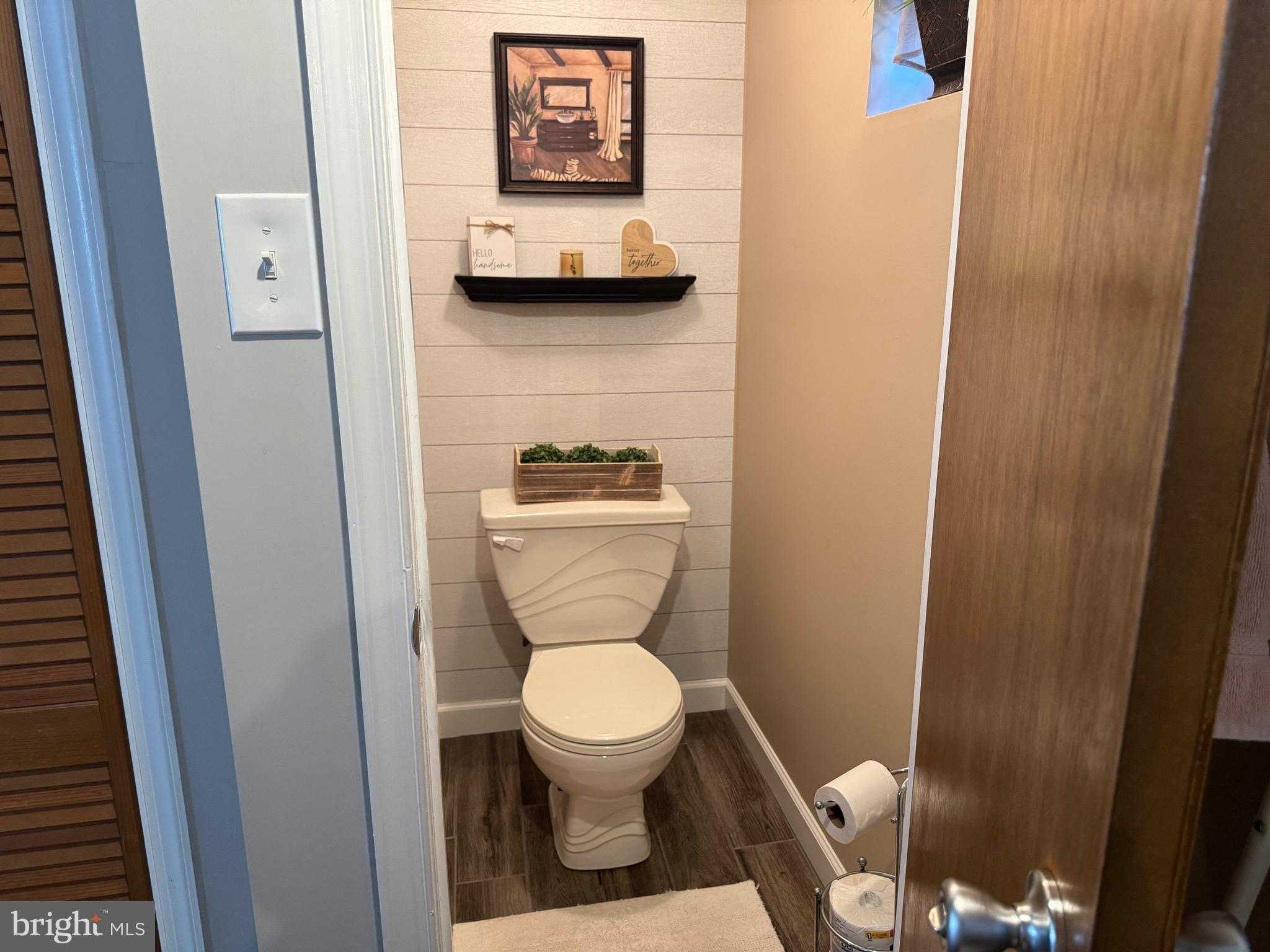 215 Canford Dr photo 25