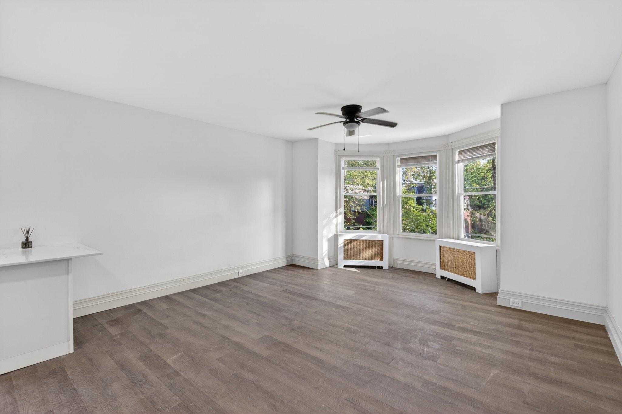 4733 Cedar Ave photo 46