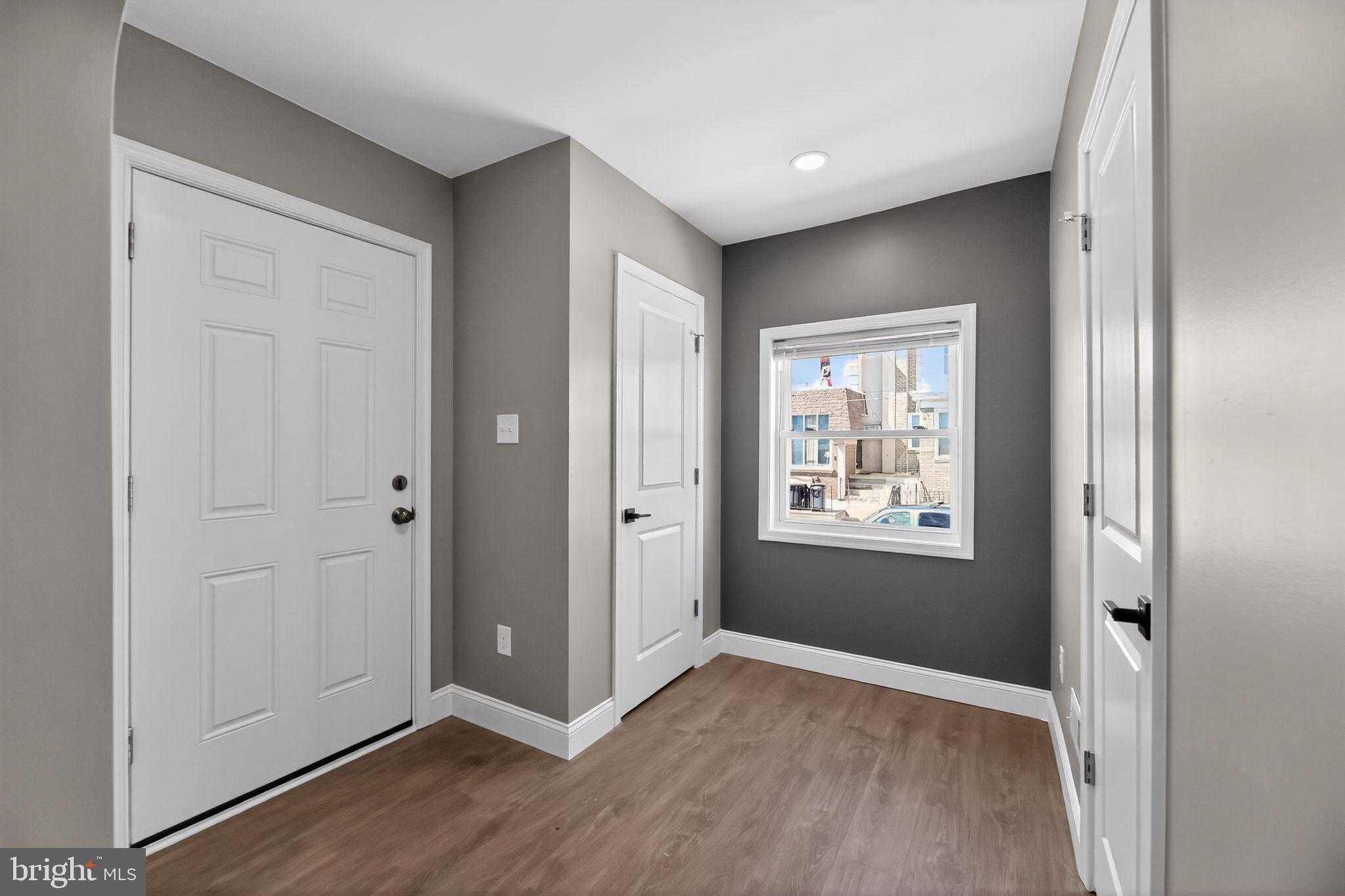 6728 Guyer Ave photo 11