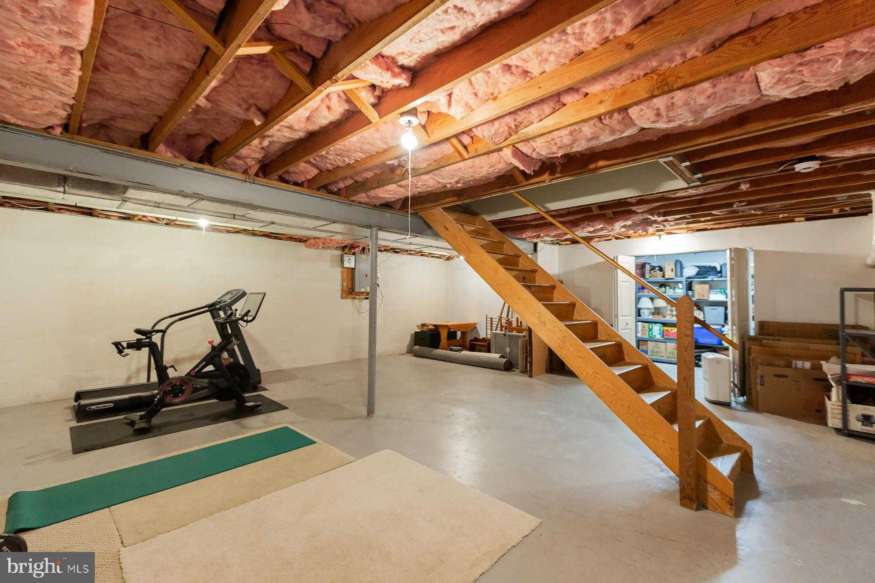 537 Randolph Dr photo 55