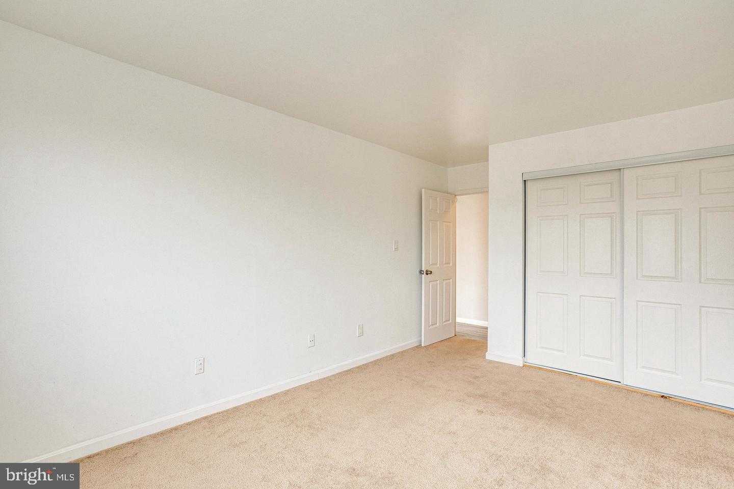 1836 Metzerott Rd Apt 2025 photo 11