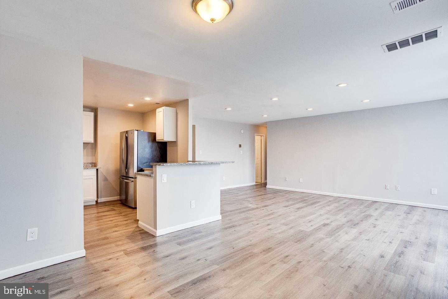 1836 Metzerott Rd Apt 2025 photo 7