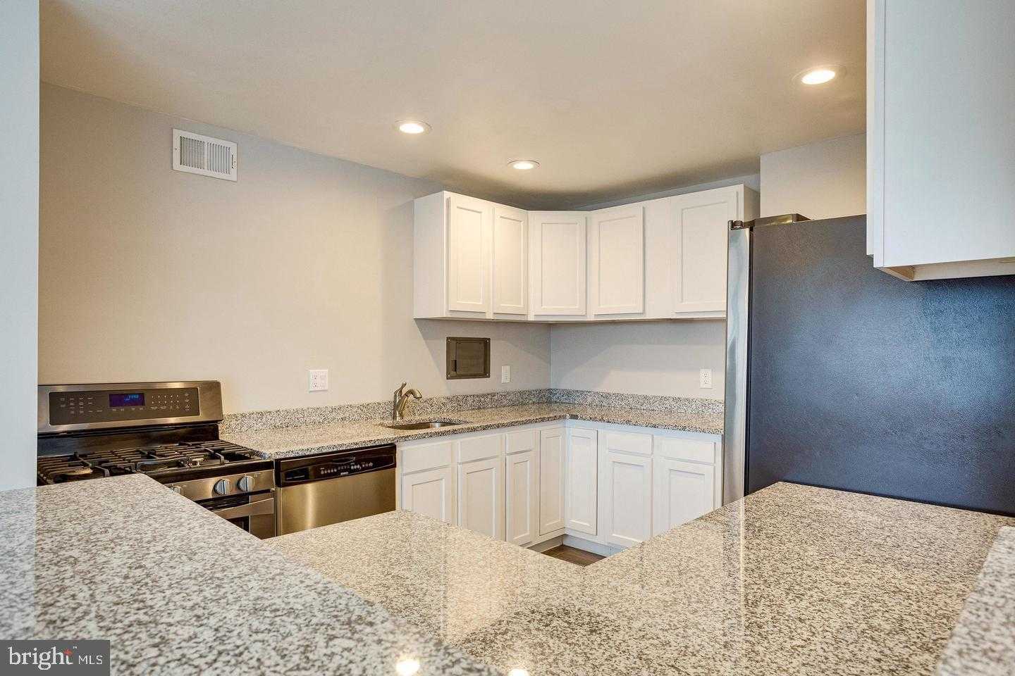 1836 Metzerott Rd Apt 2025 photo 8