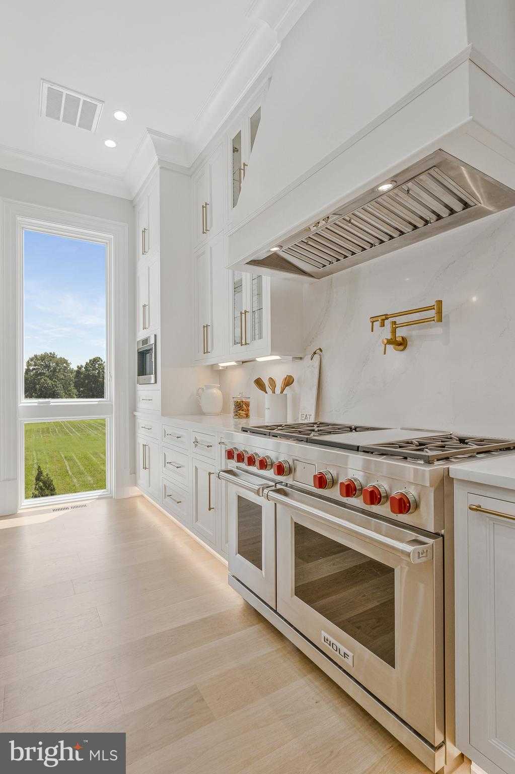 1101 Clover Dr photo 14