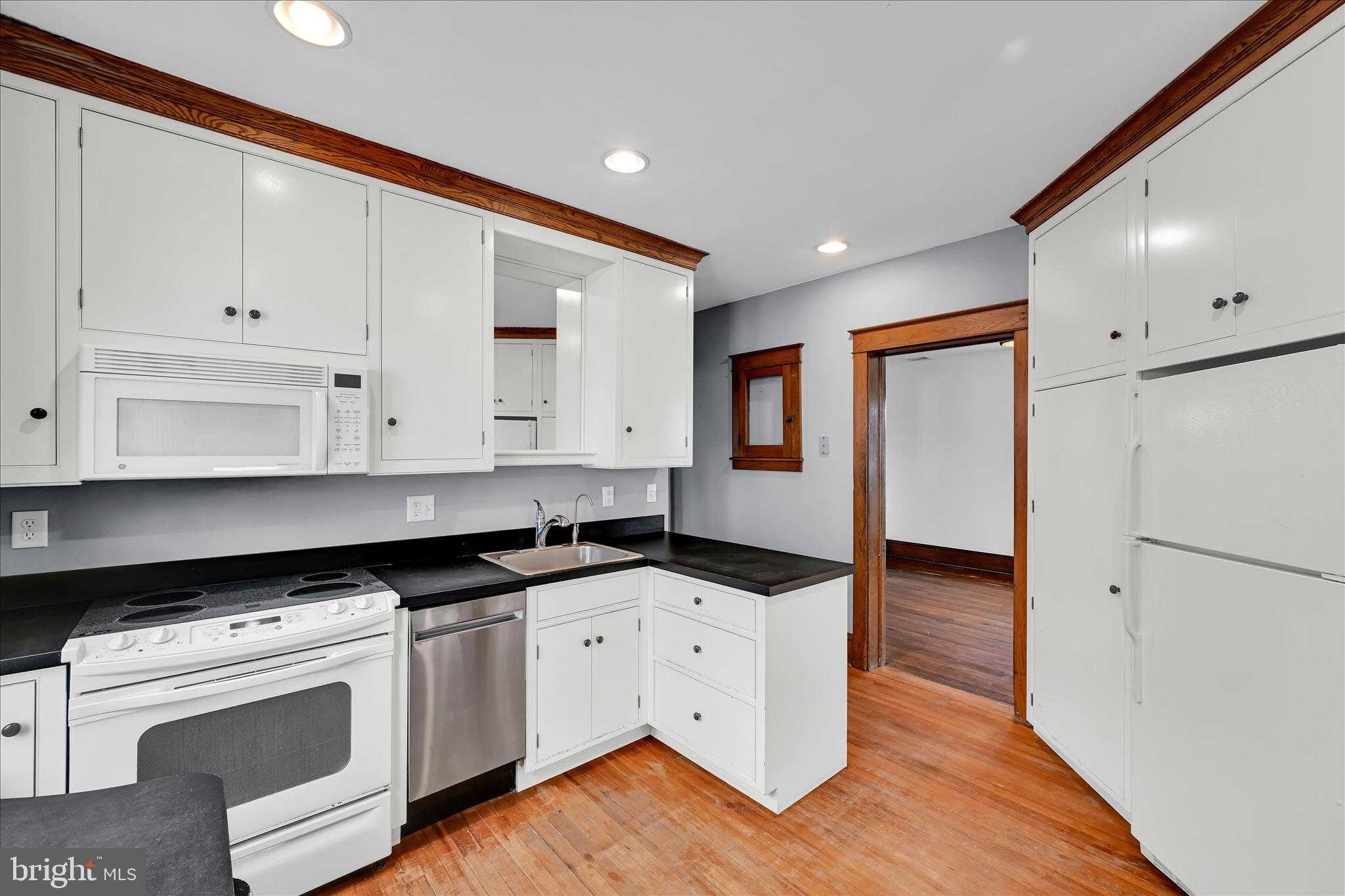 301 E Meadow Valley Rd photo 16