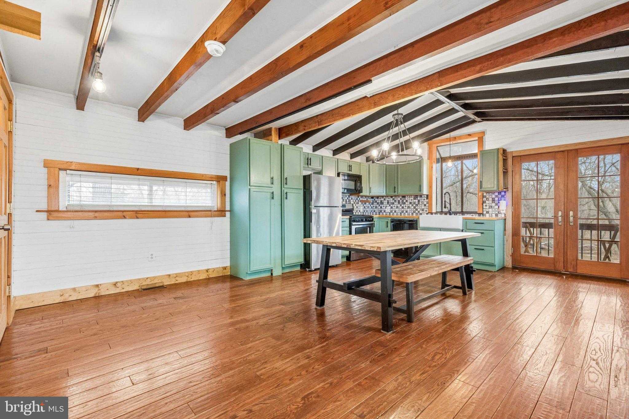 36 E 1st Ave photo 3