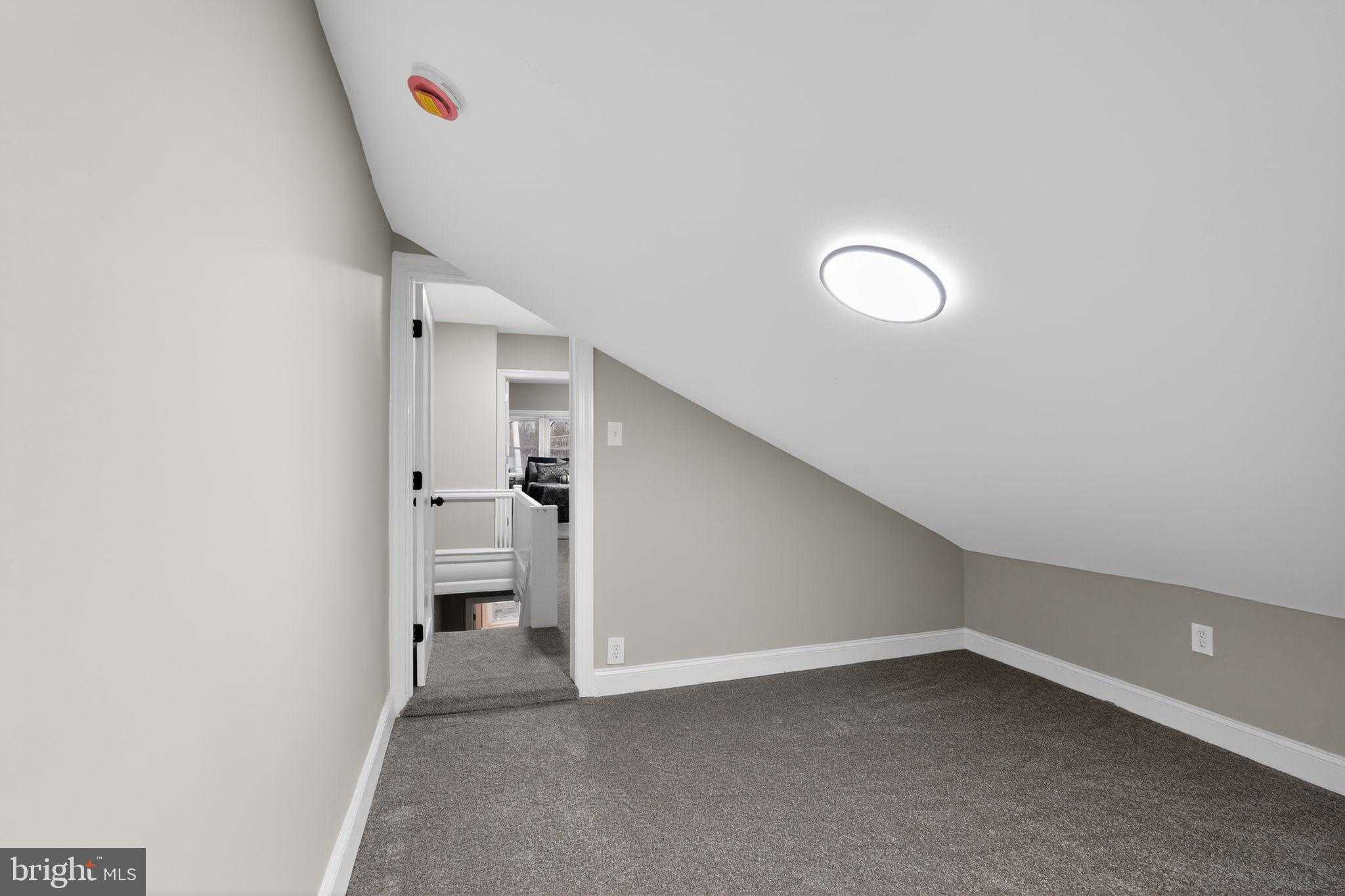 6111 Baynton St photo 24