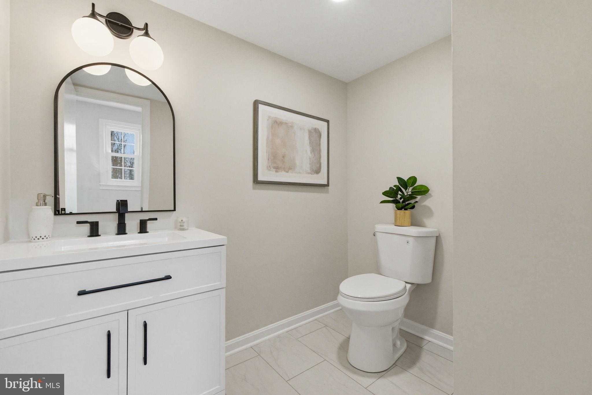 3262 Cambridge CT photo 32