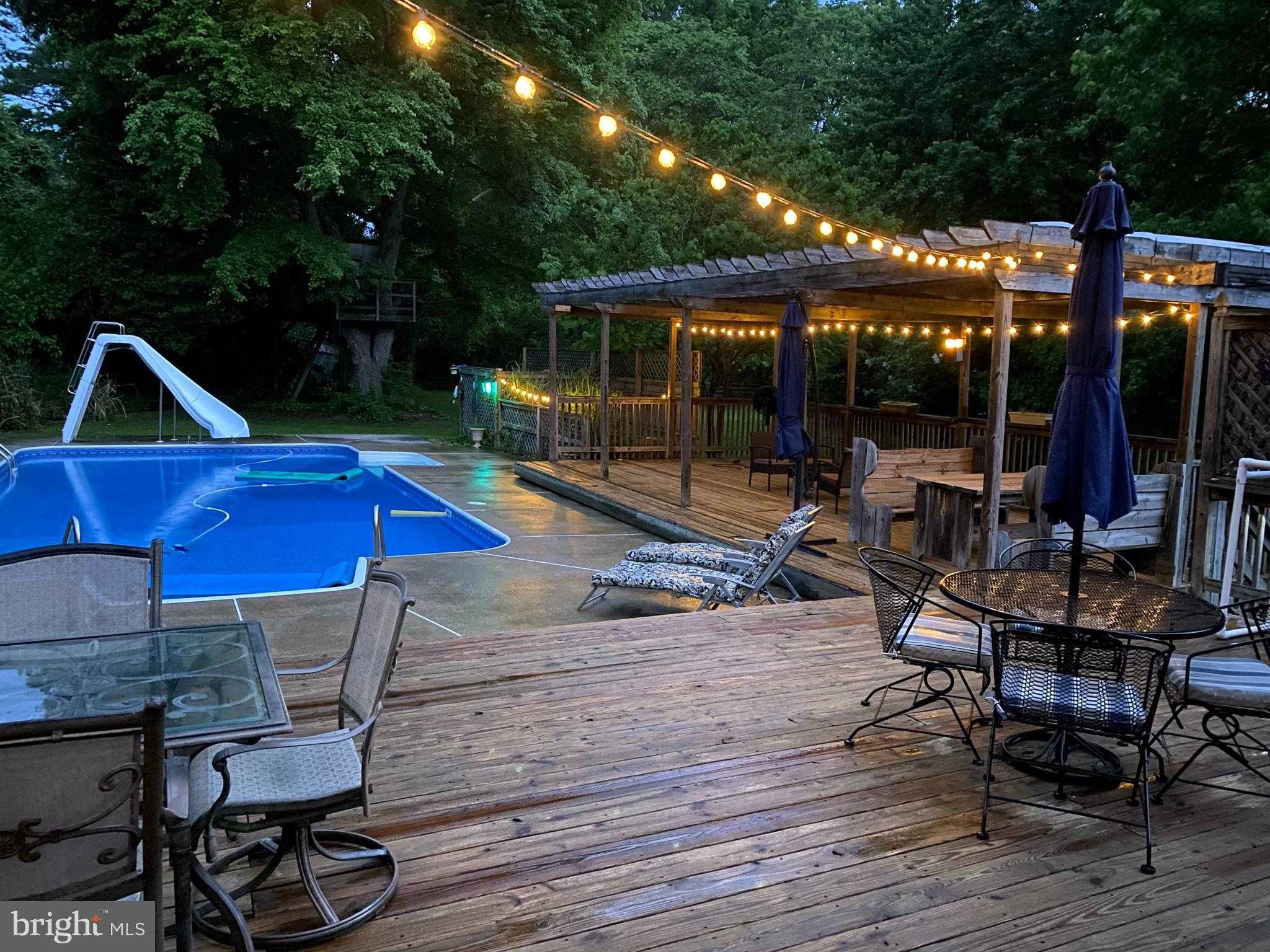 306 Schoolhouse Ln photo 39