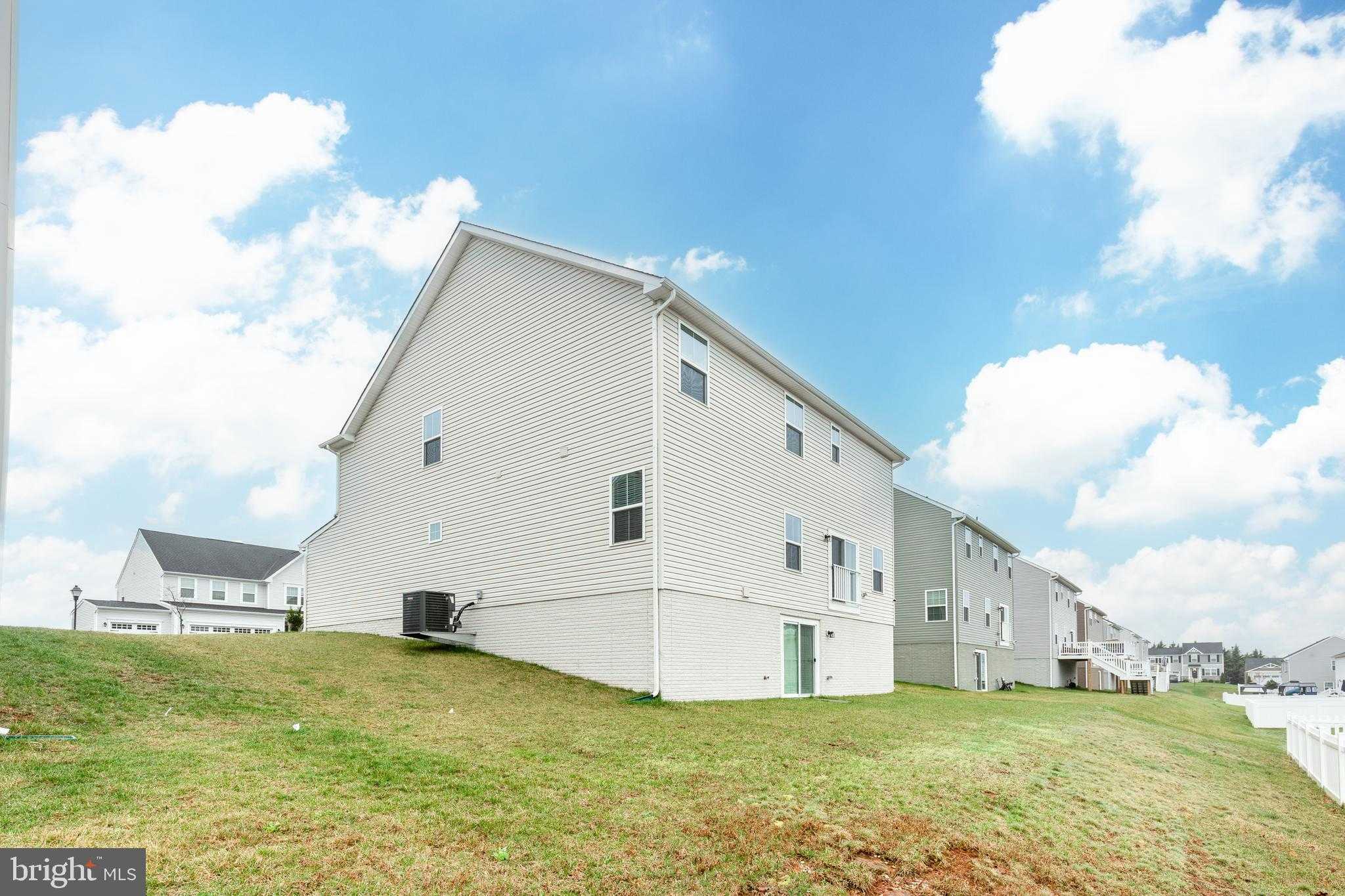 112 Sherman Way photo 45