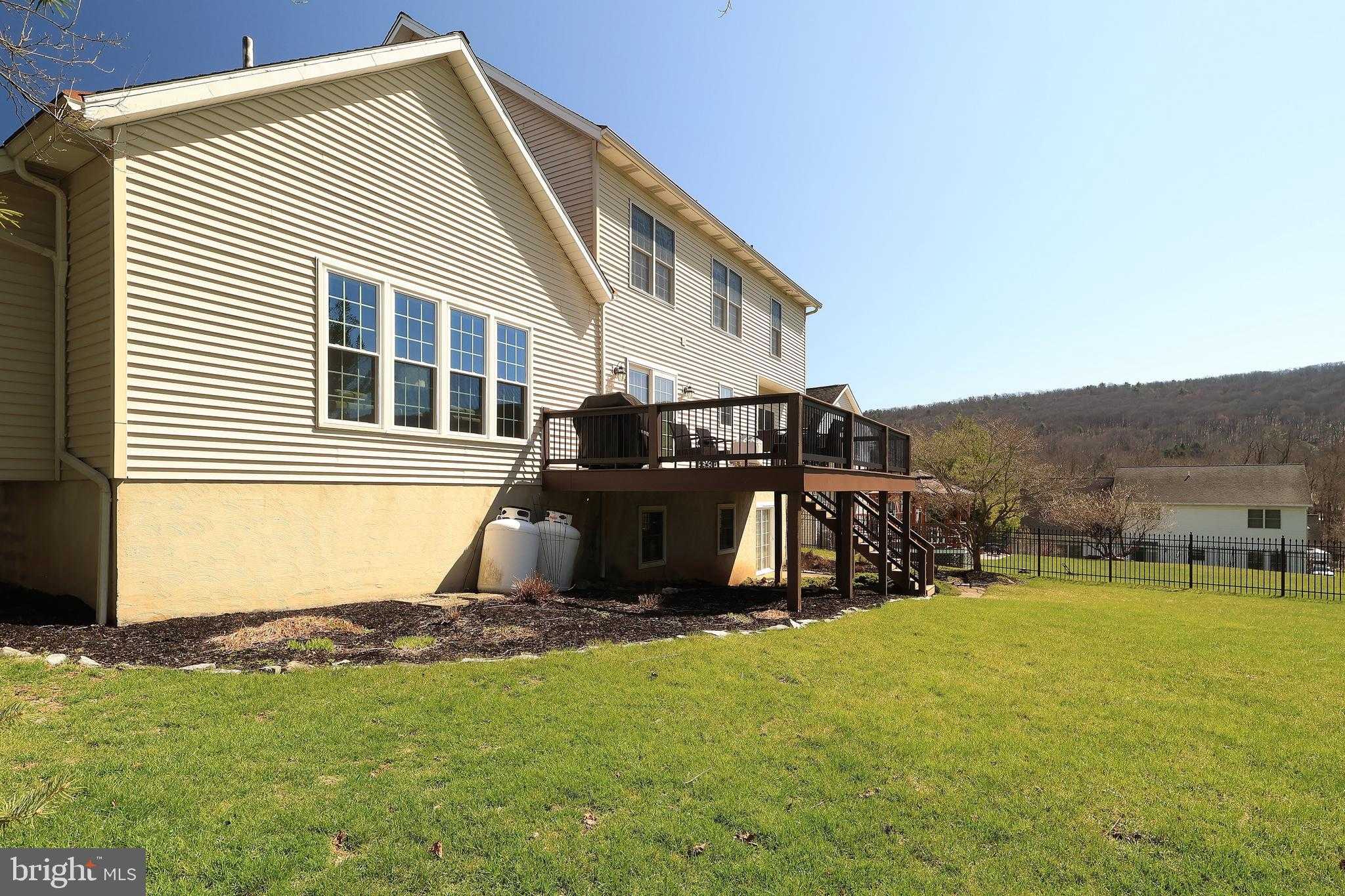 240 Sunday Dr photo 60