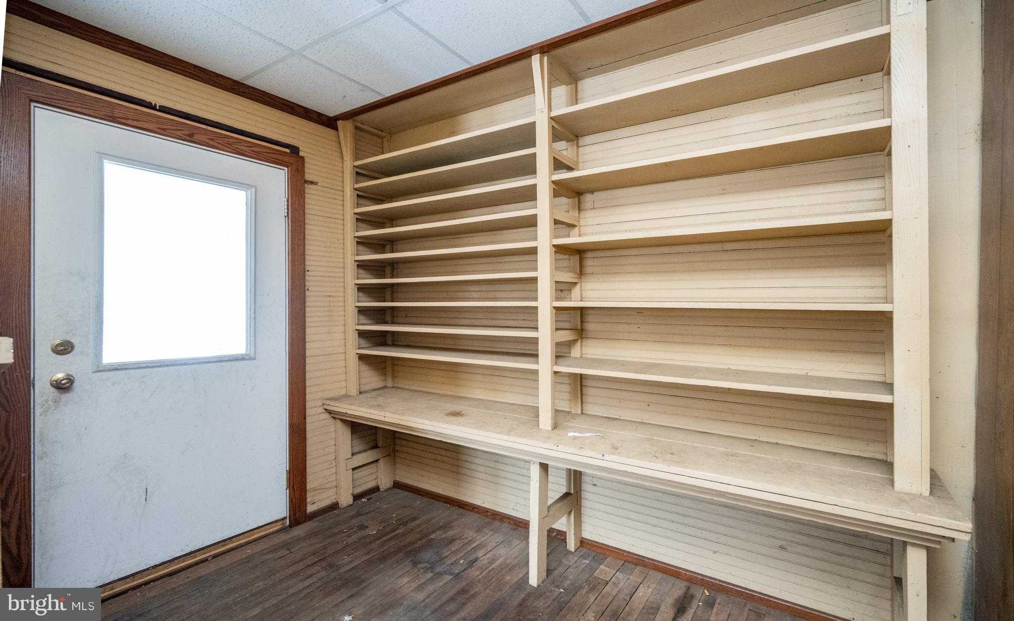 82 Railroad St photo 56