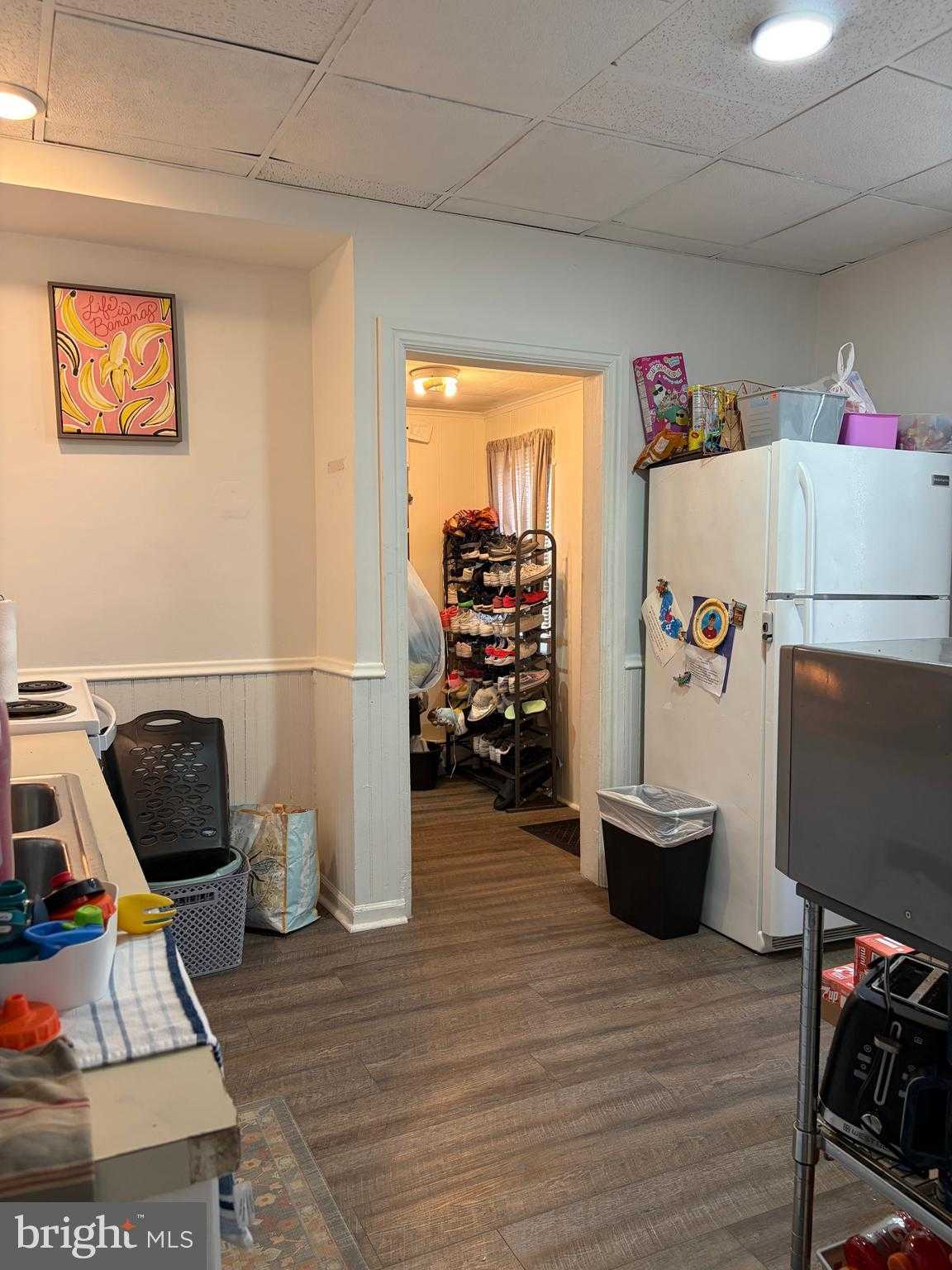 523 E Main St photo 10