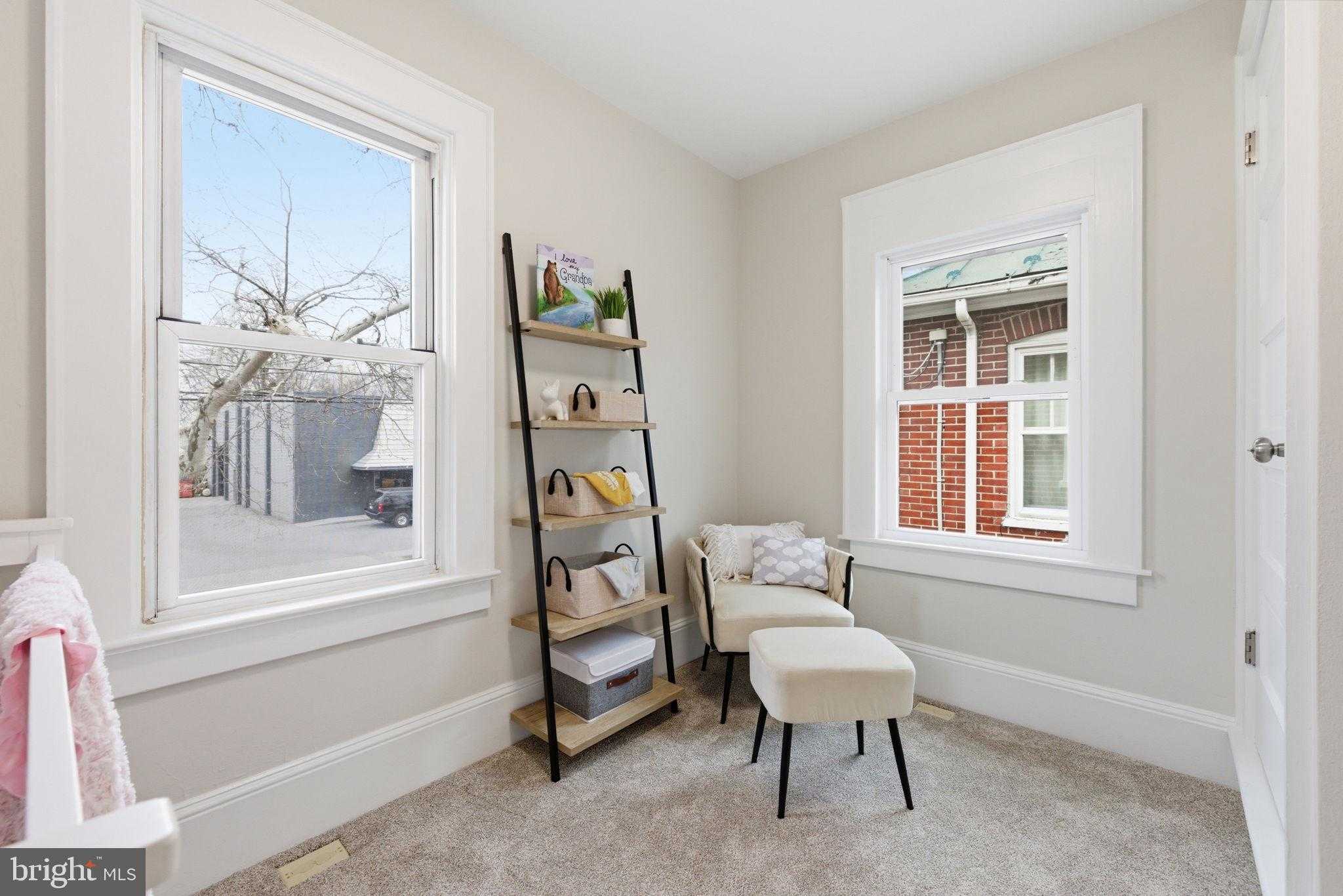 21 W Pall Mall St photo 22