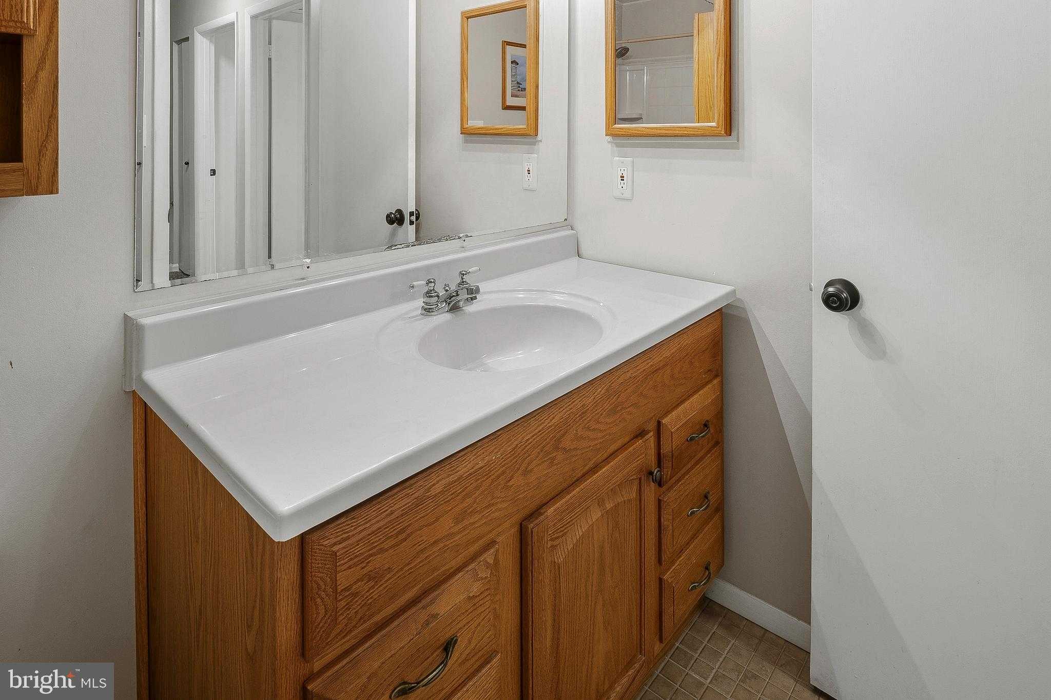 12921 Bogby Rd photo 21